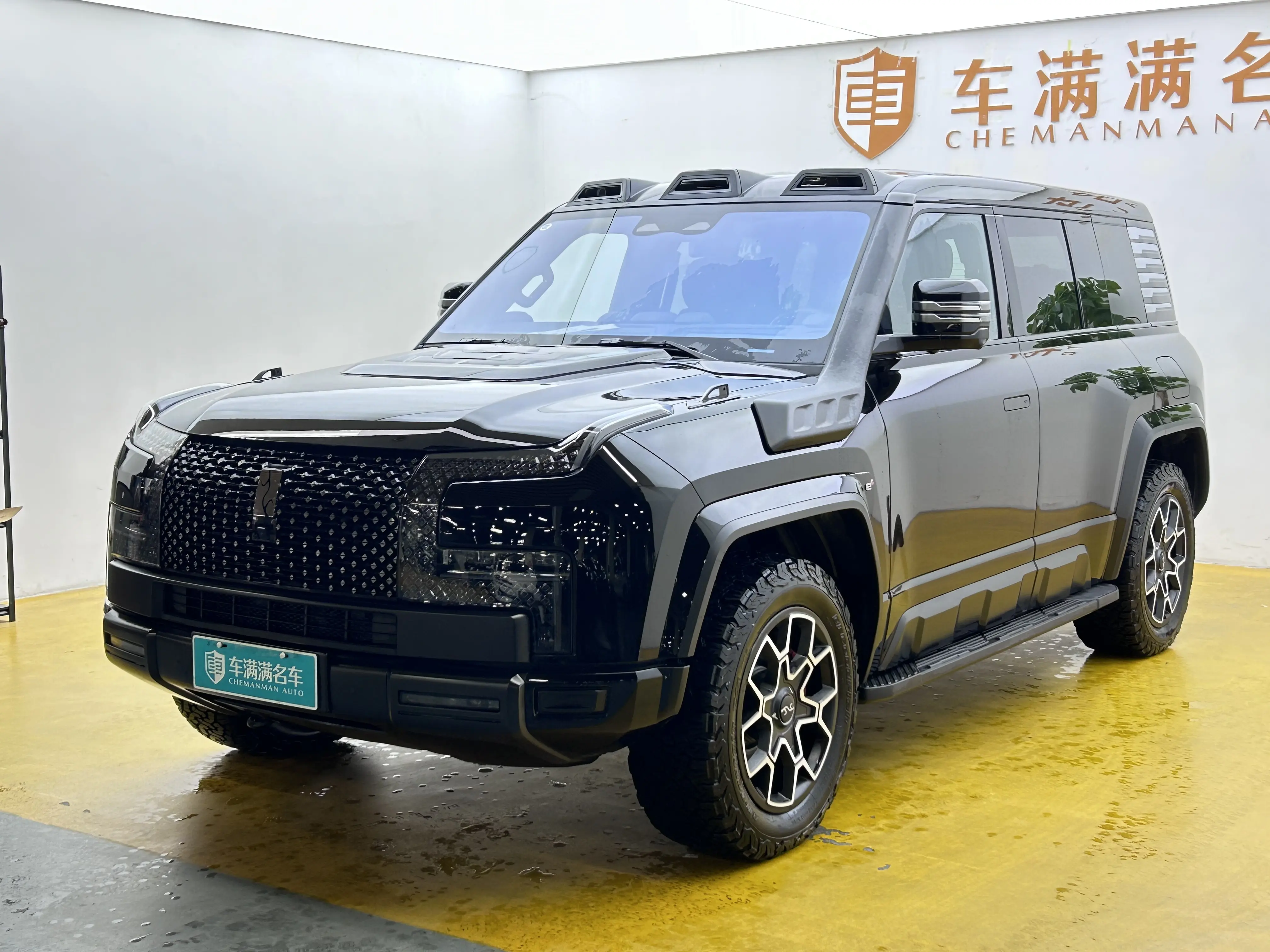 BYD Yangwang U8