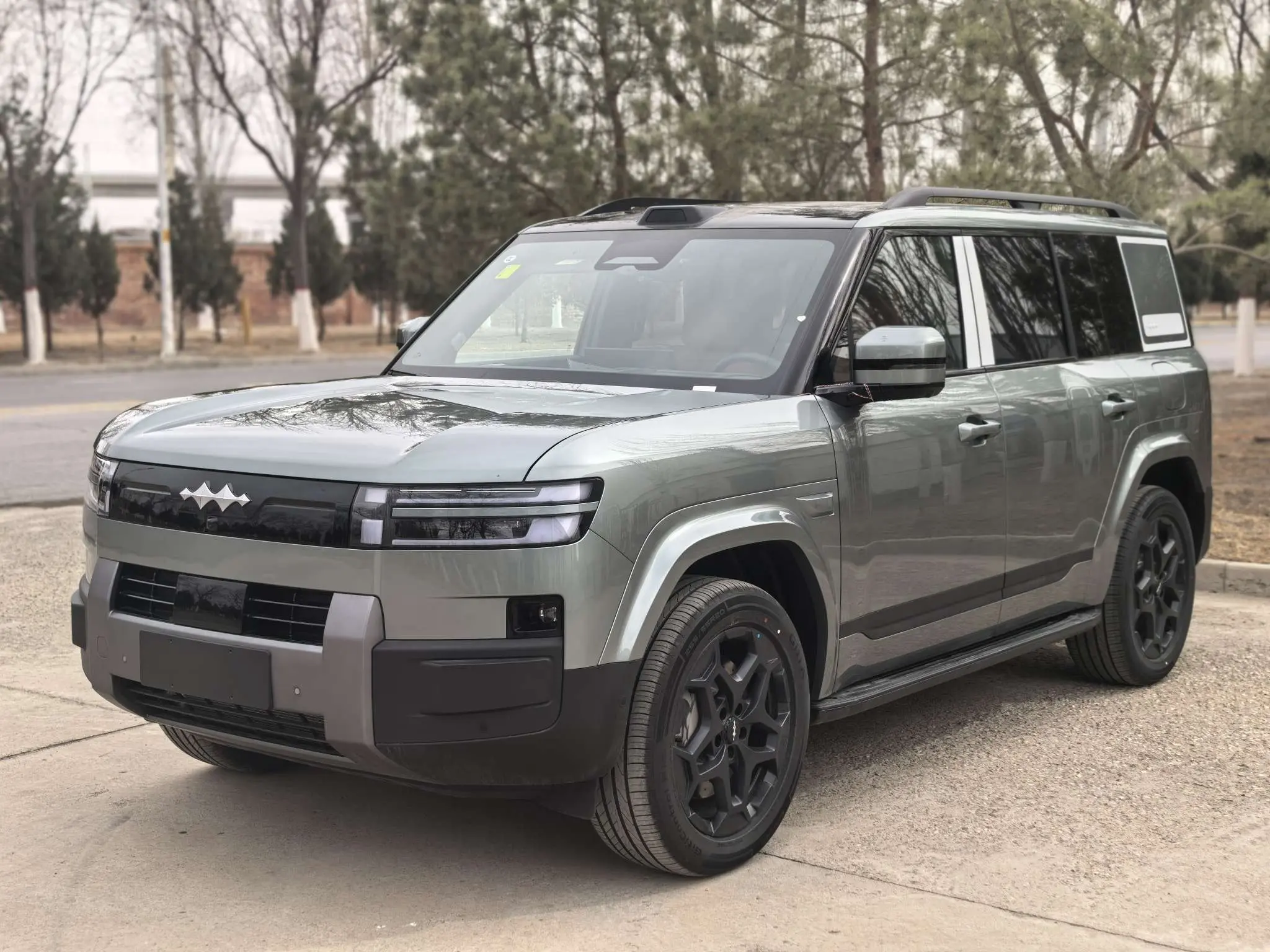 BYD Leopard Titanium 7 PHEV