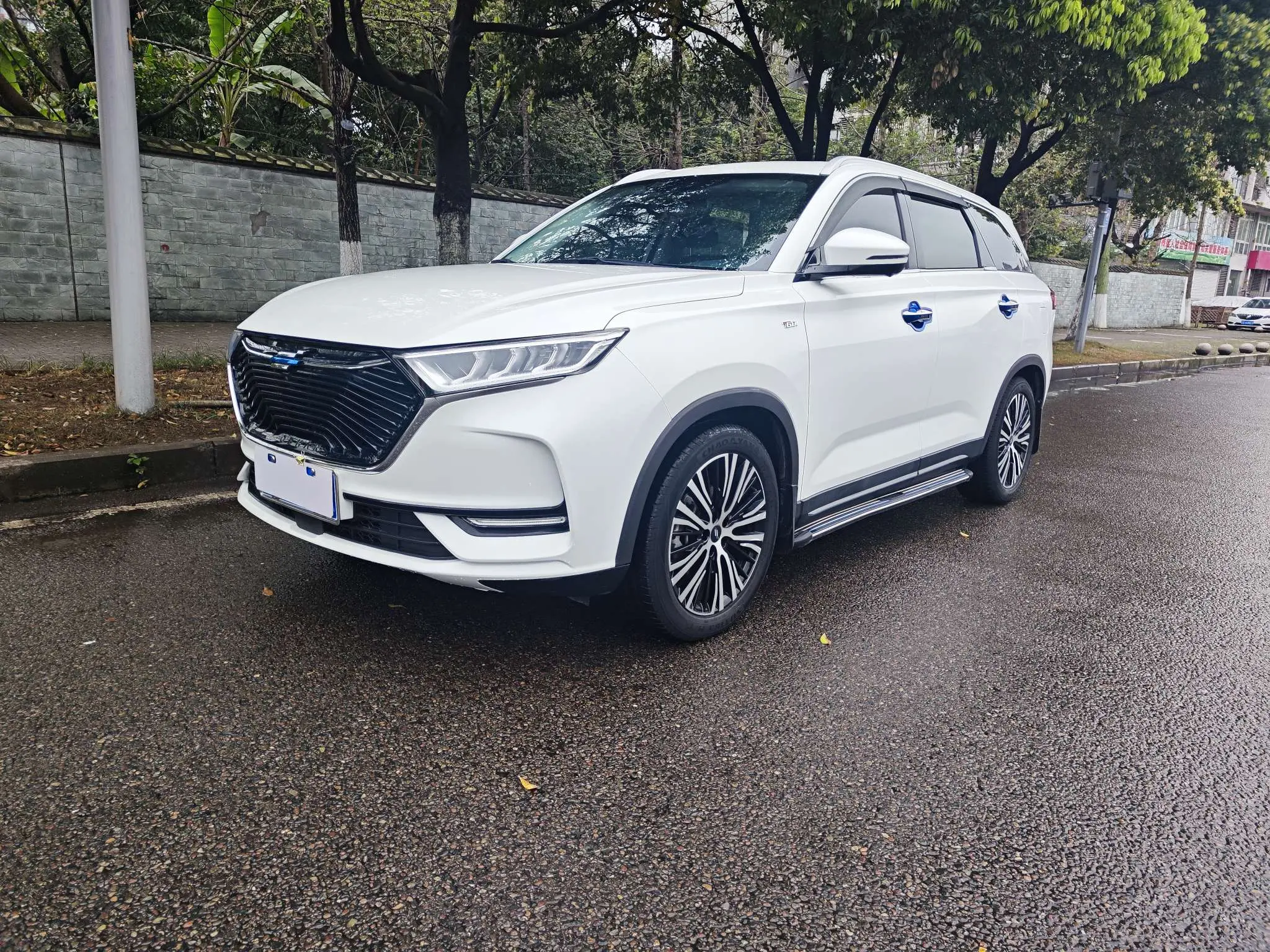 Oshan Changan Auchan X7