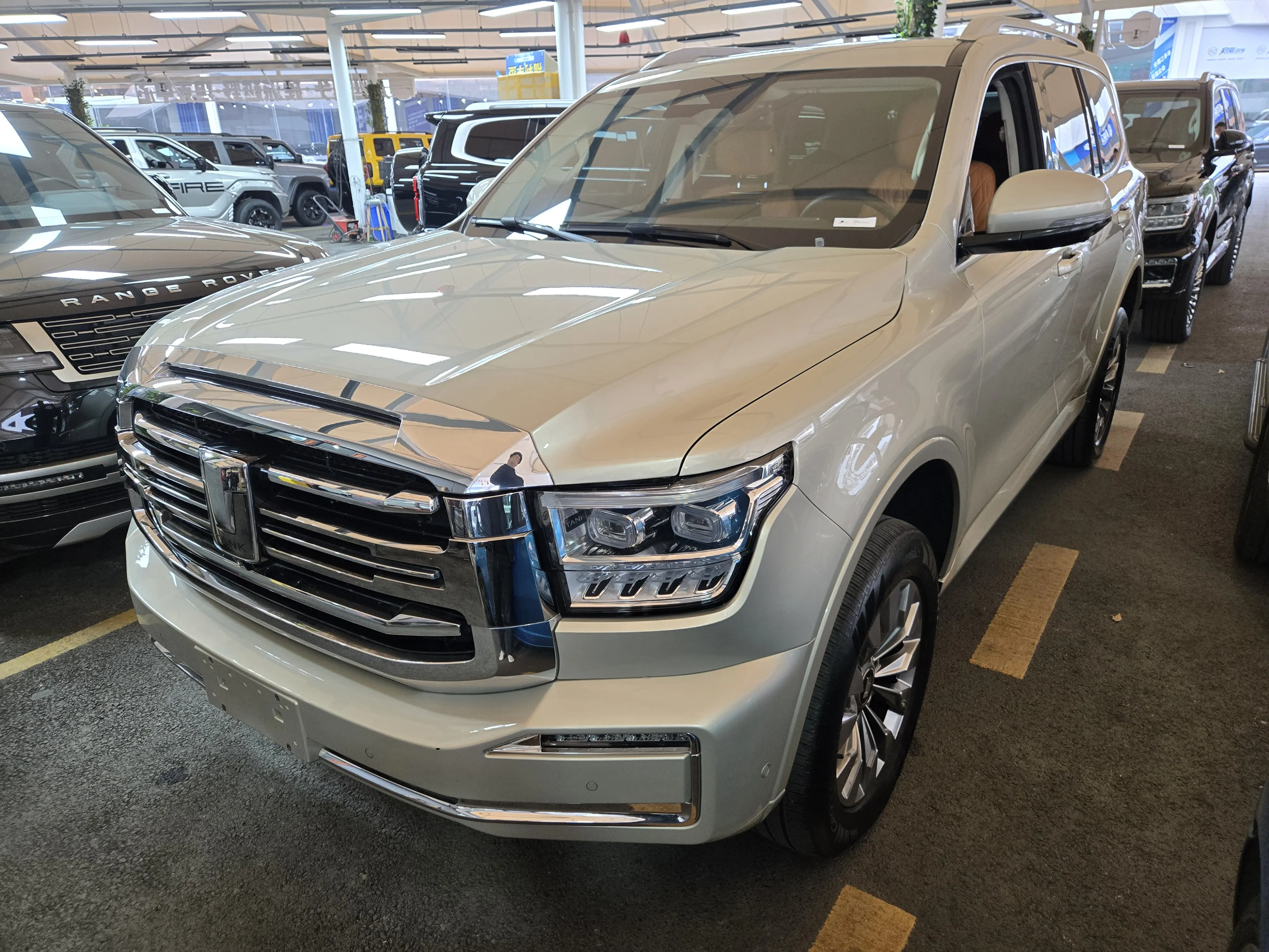 Tank 500  из Китая