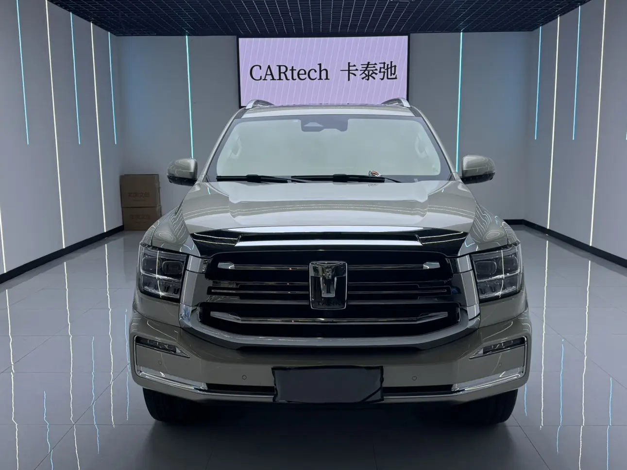 Tank 500  из Китая