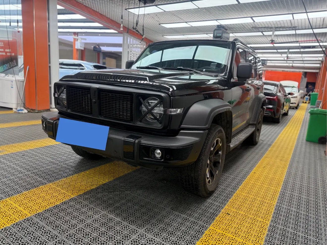 Tank 300 Hi4-T  из Китая