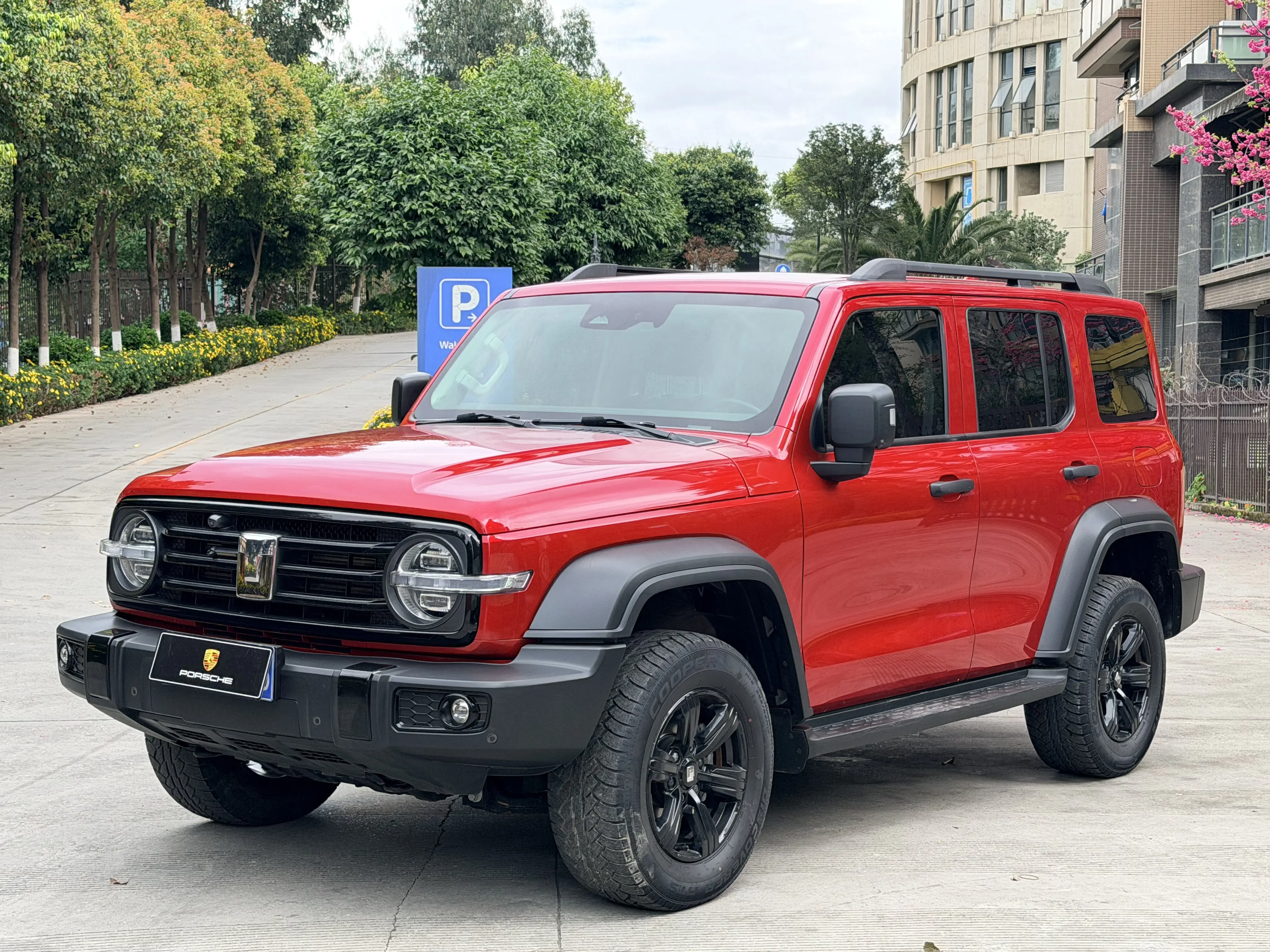 Tank 300  из Китая