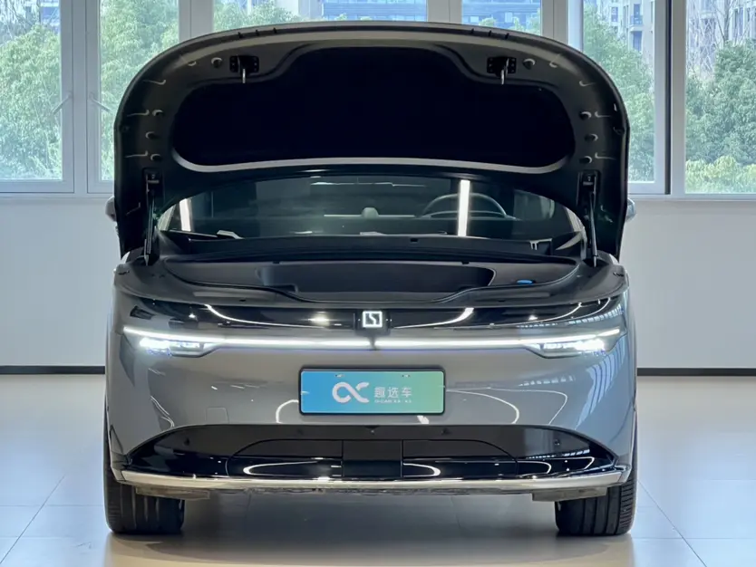 ZEEKR 7X  из Китая