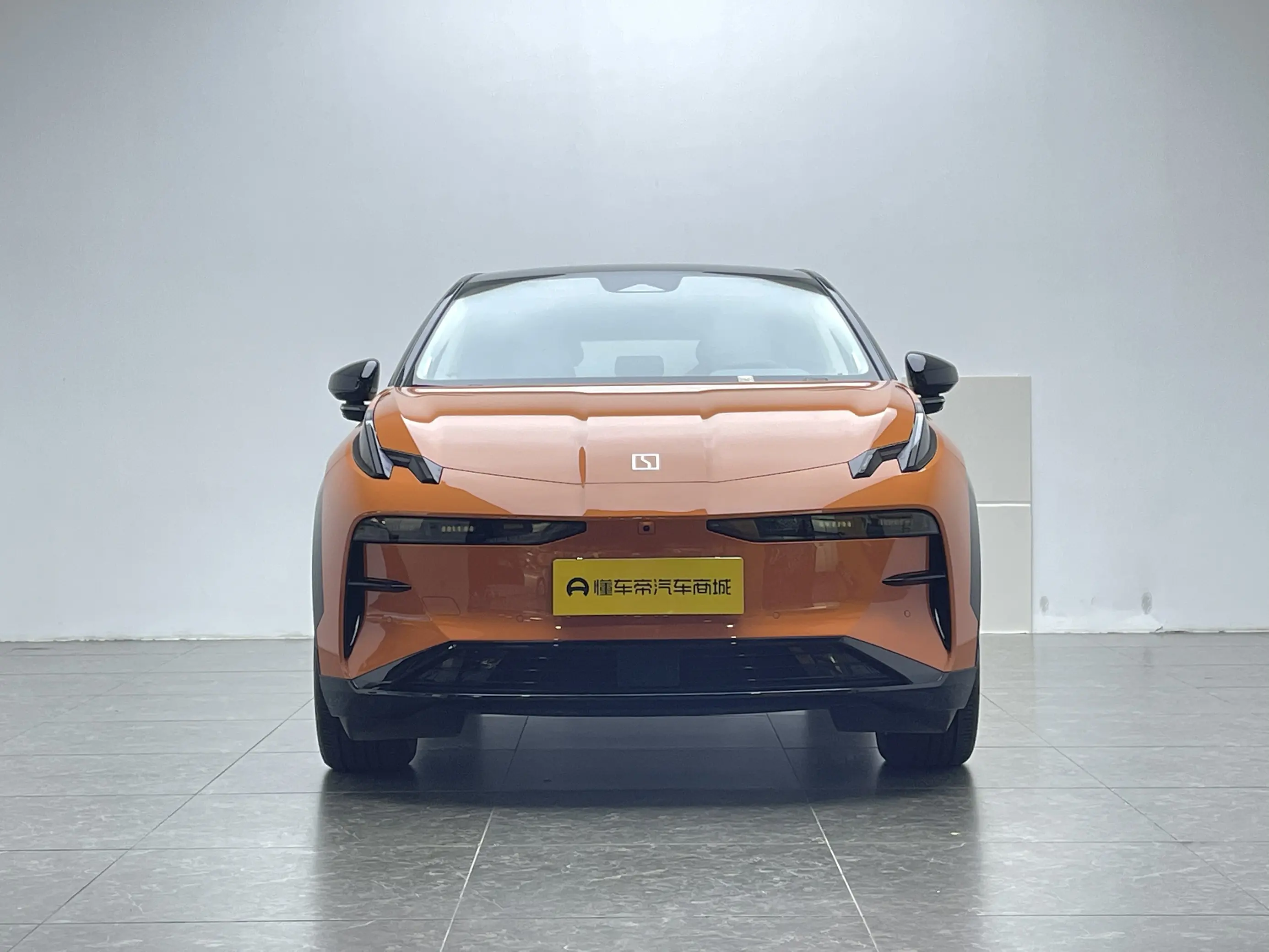 ZEEKR X  из Китая