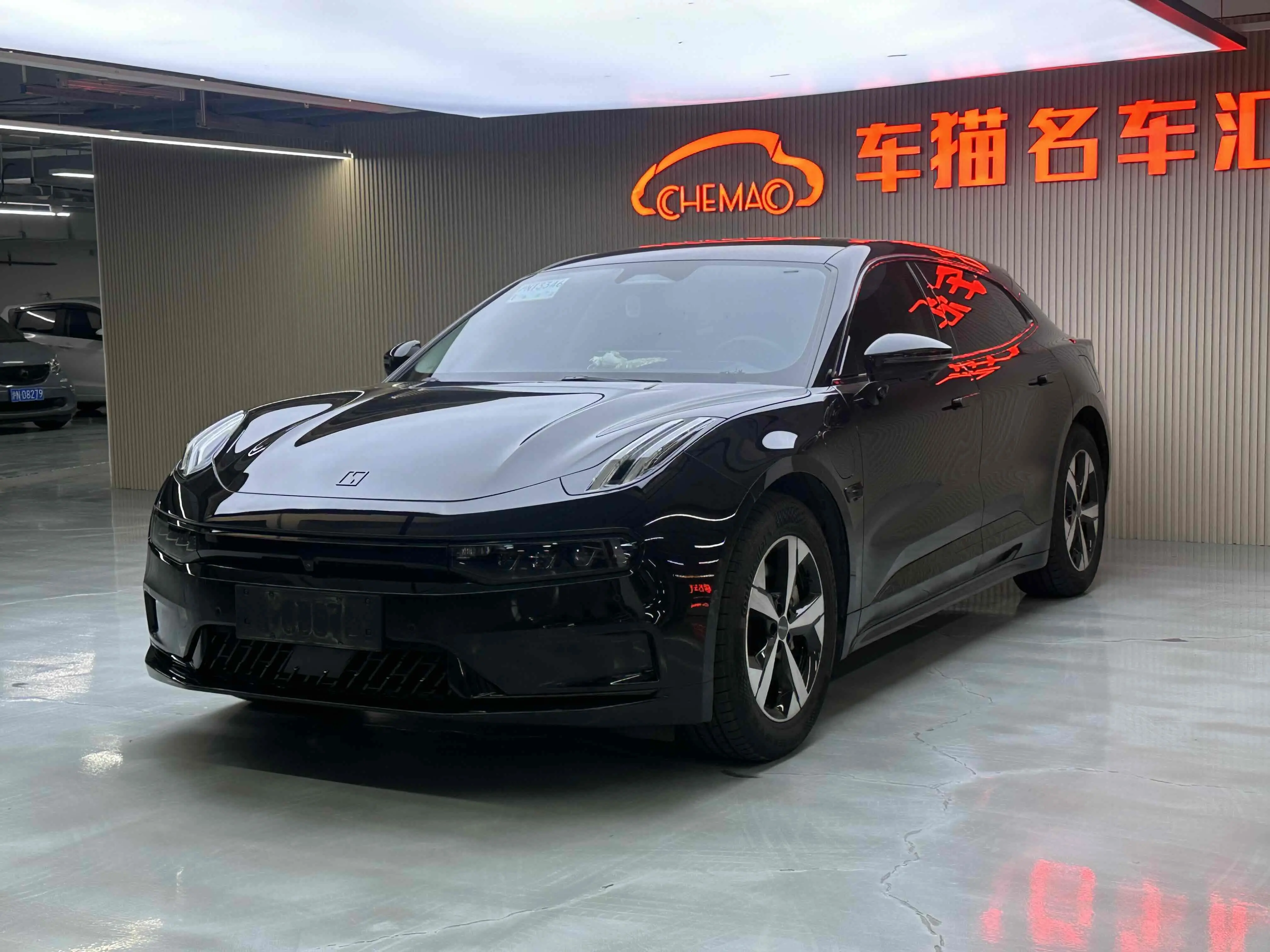 ZEEKR 001