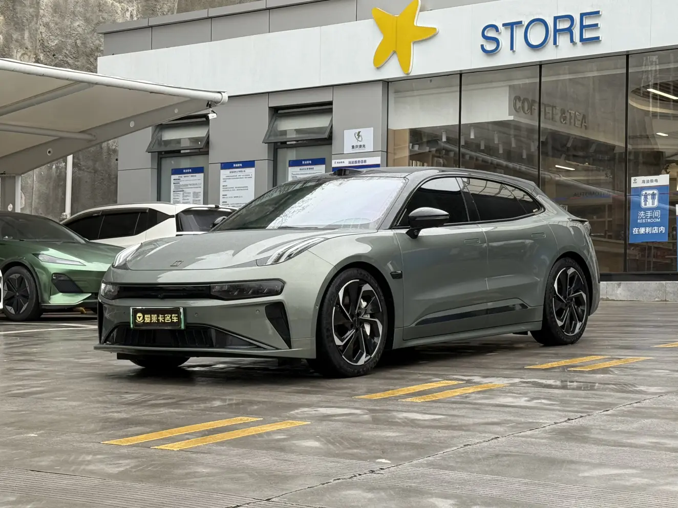 ZEEKR 001