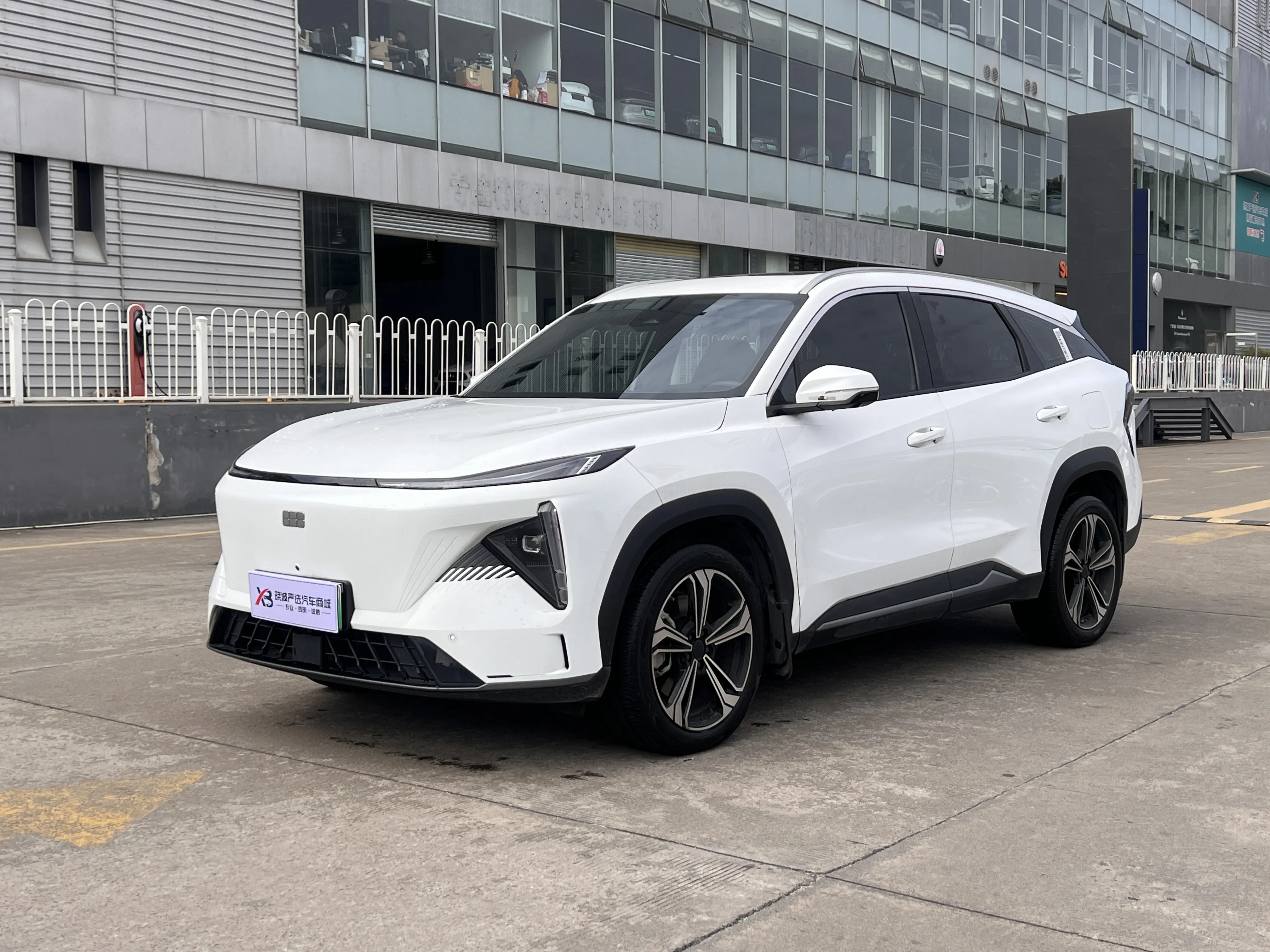 Geely Galaxy L7