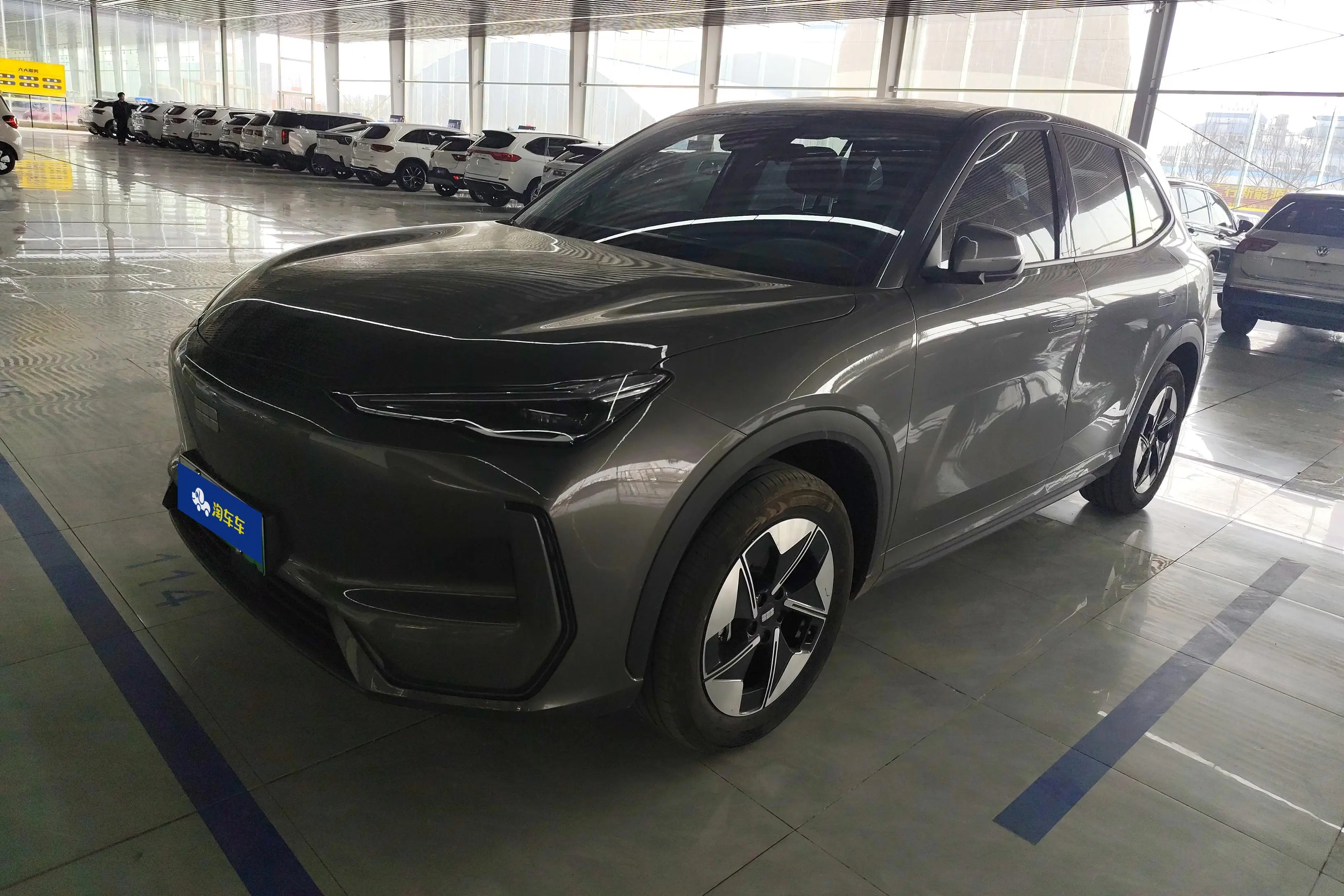 Geely Galaxy E5