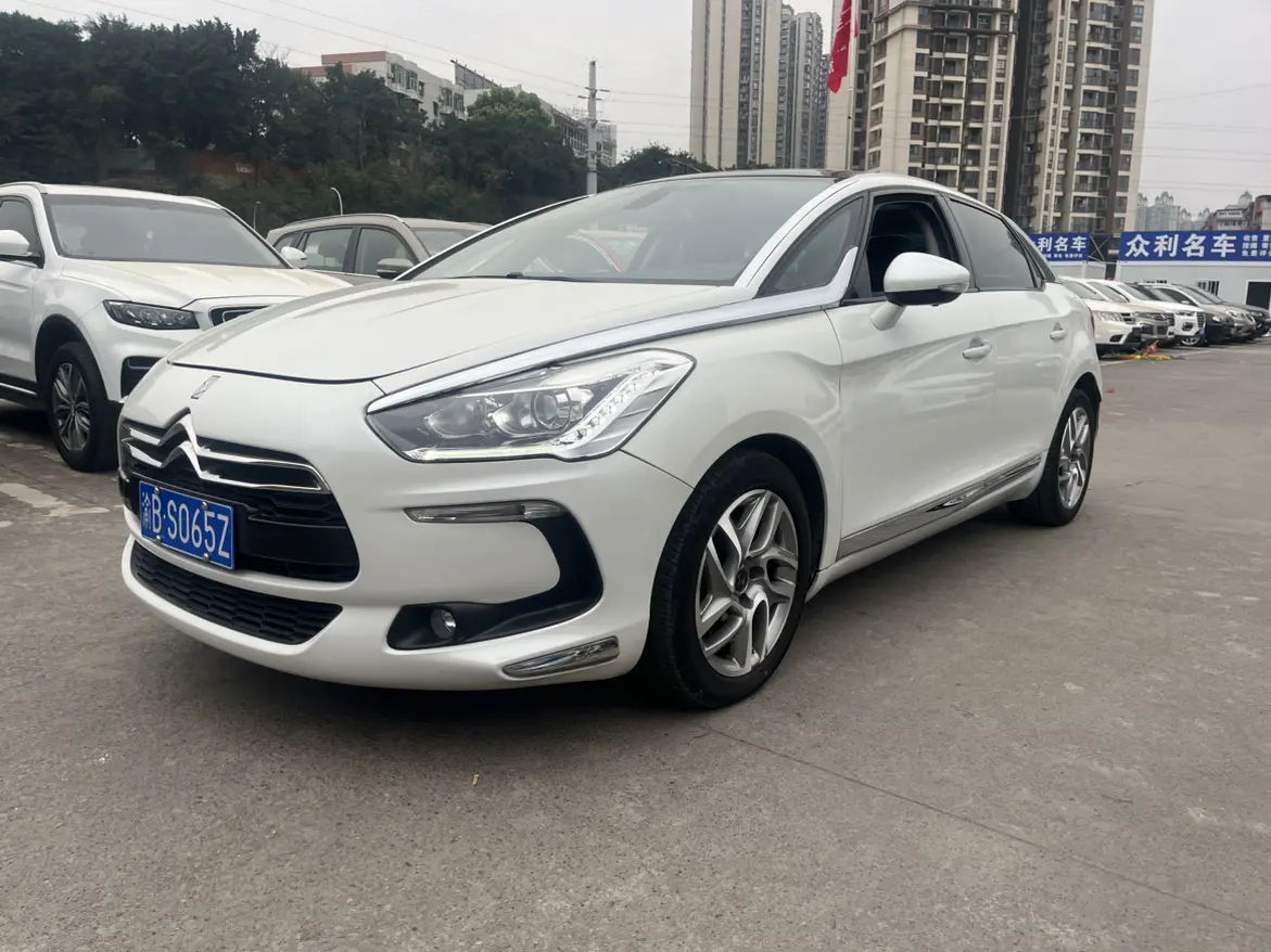 DS 5  из Китая