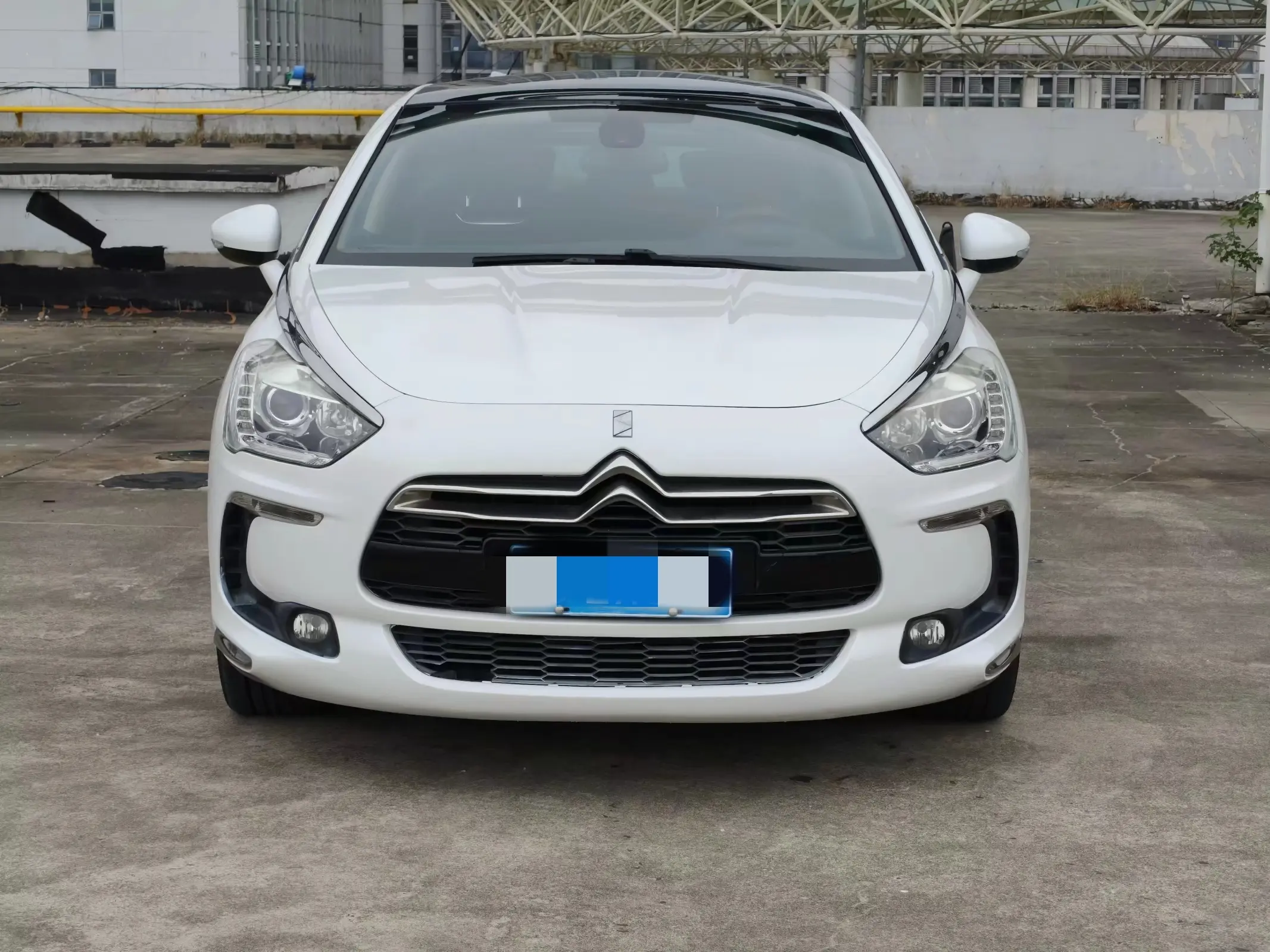 DS 5  из Китая
