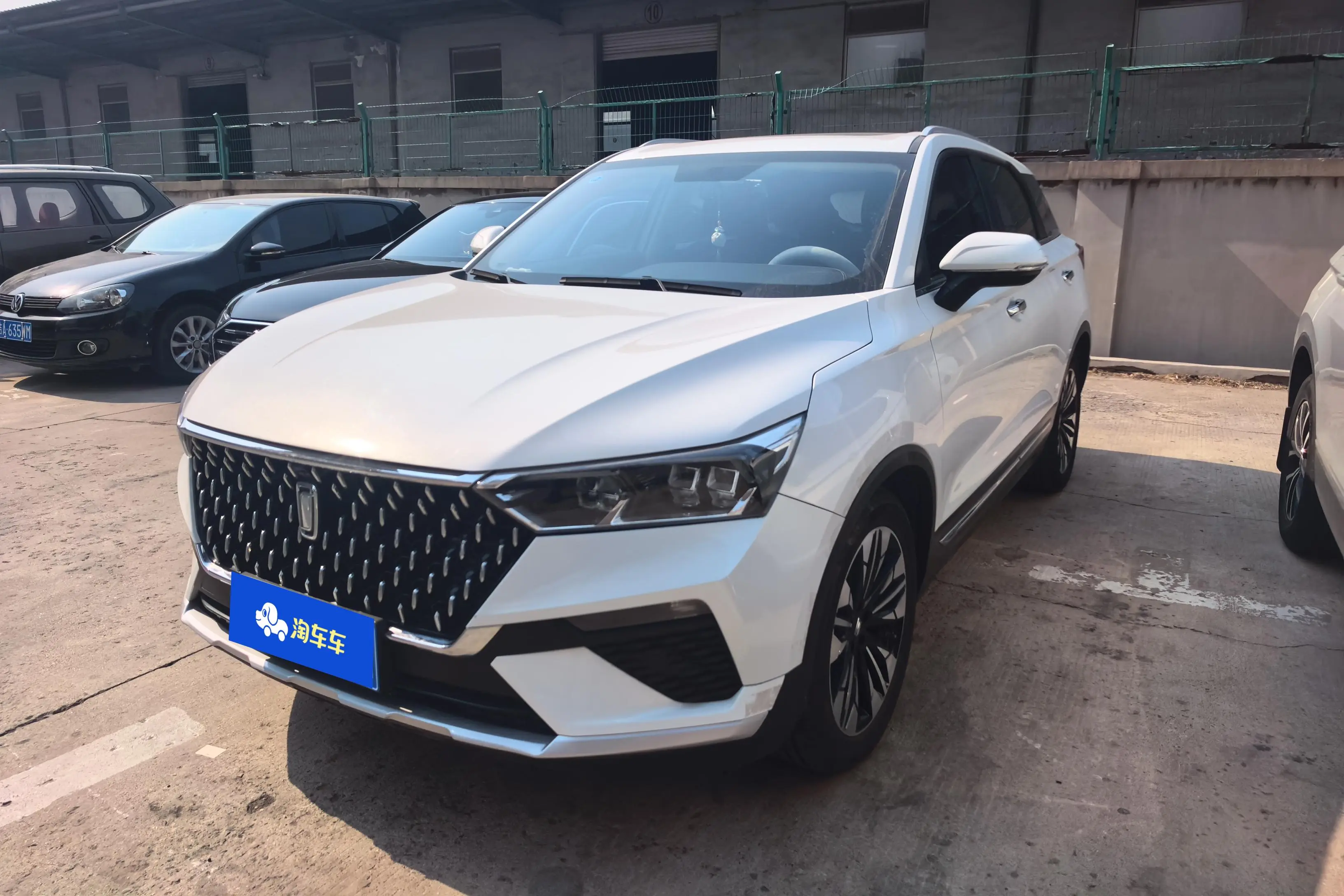 FAW Bestune T77