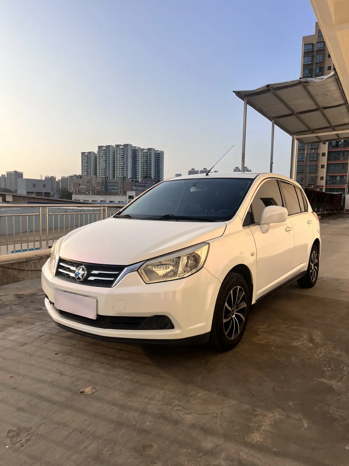 Kai Chen Venucia R50