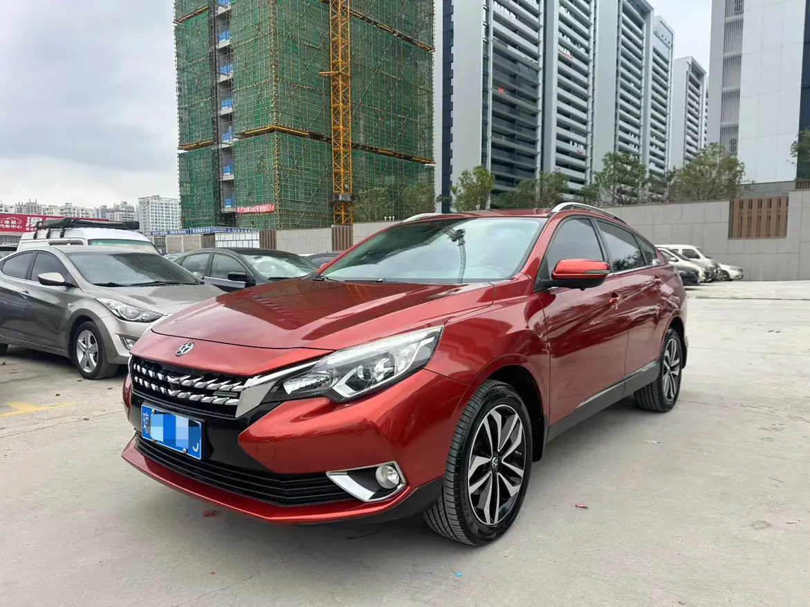 Kai Chen Venucia T90