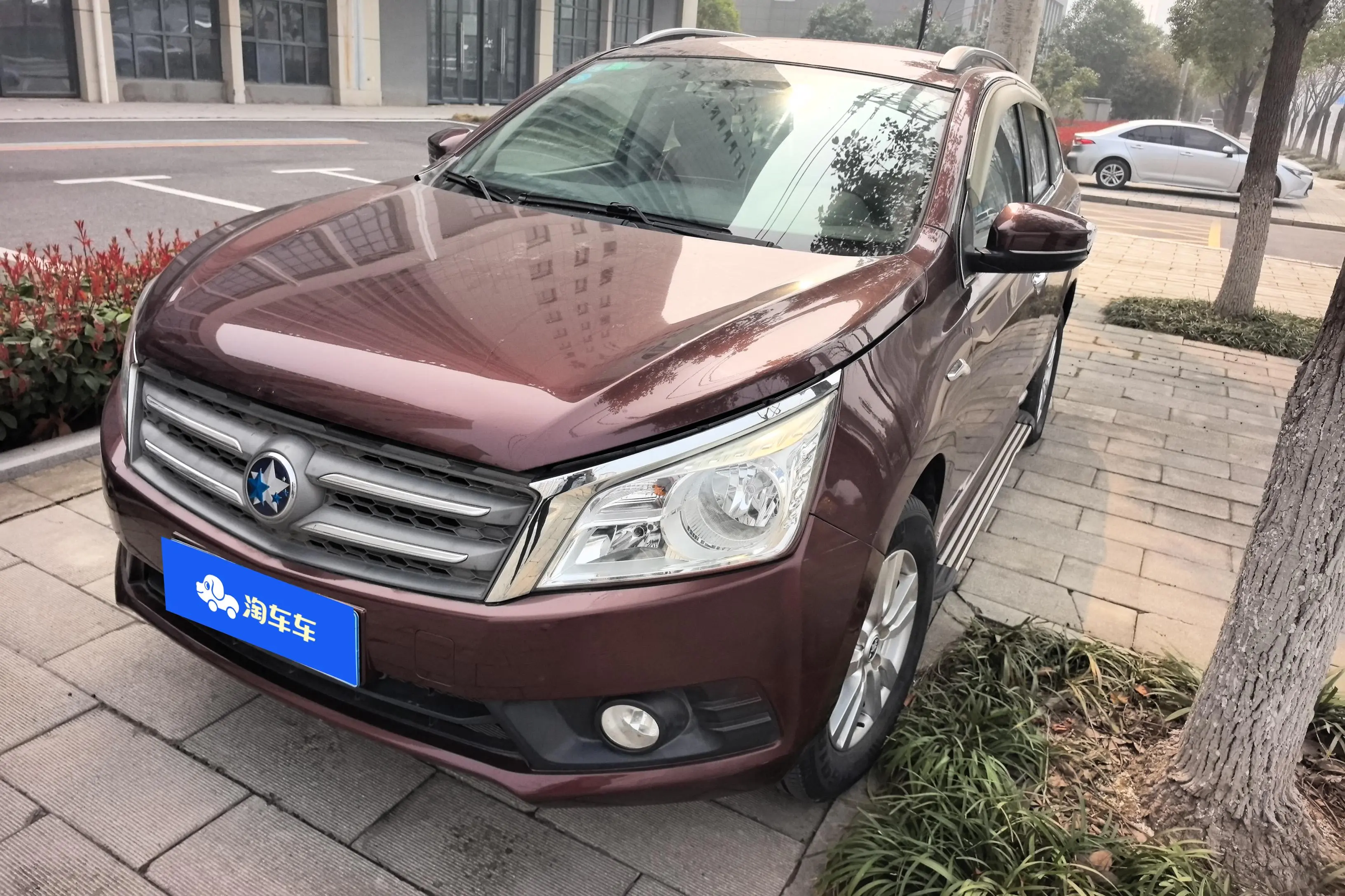 Kai Chen Venucia T70