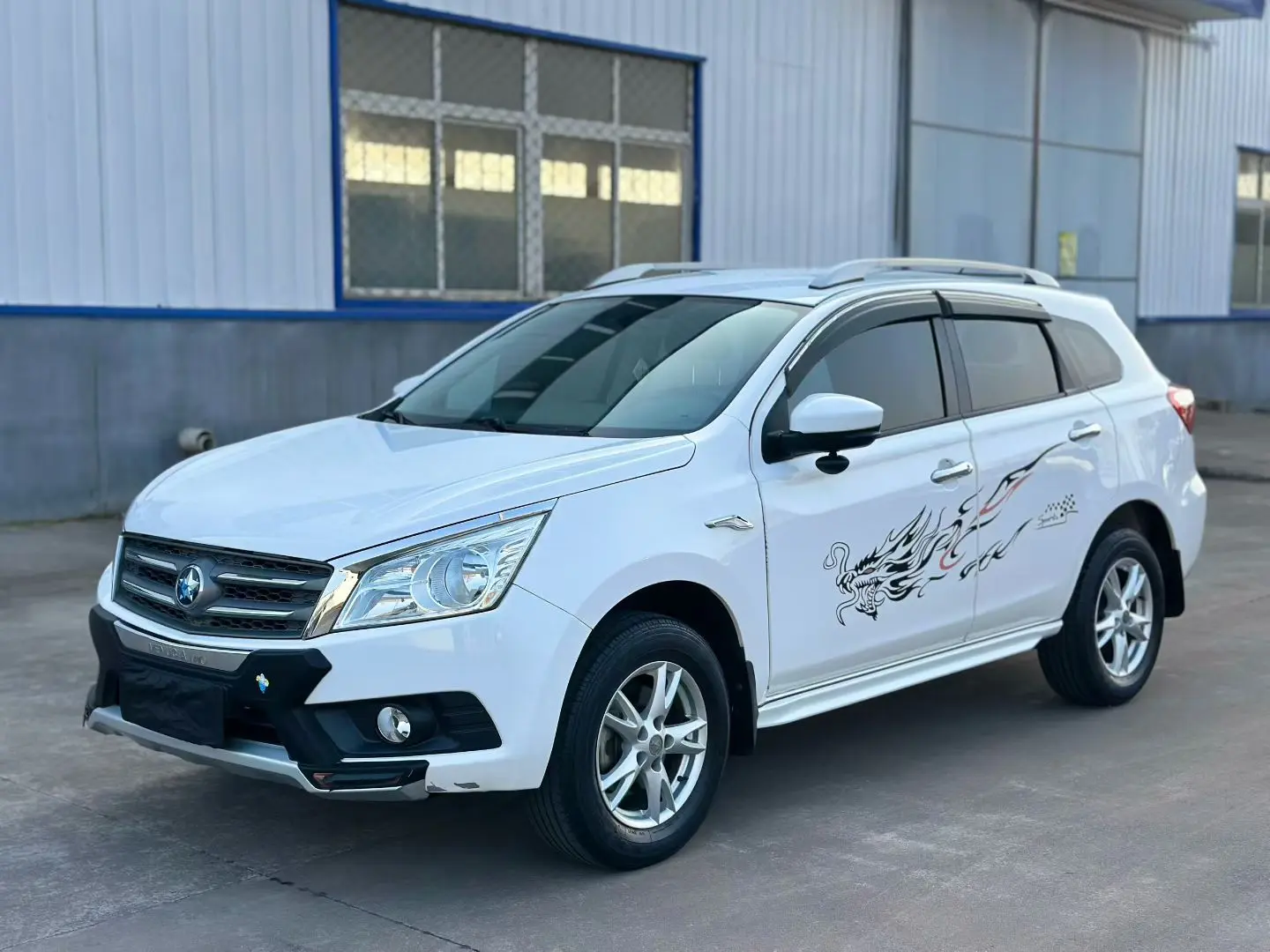 Kai Chen Venucia T70