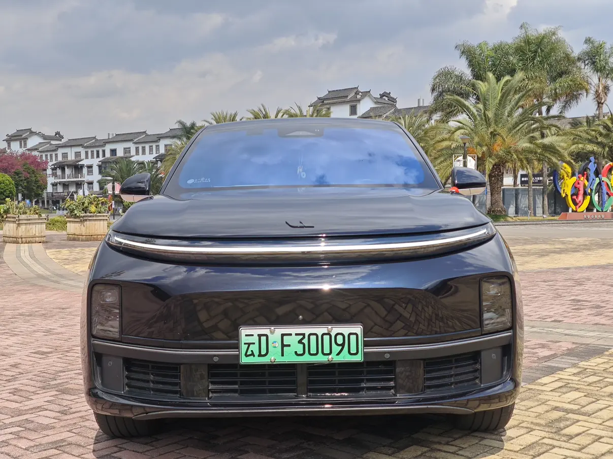 Lixiang L7
