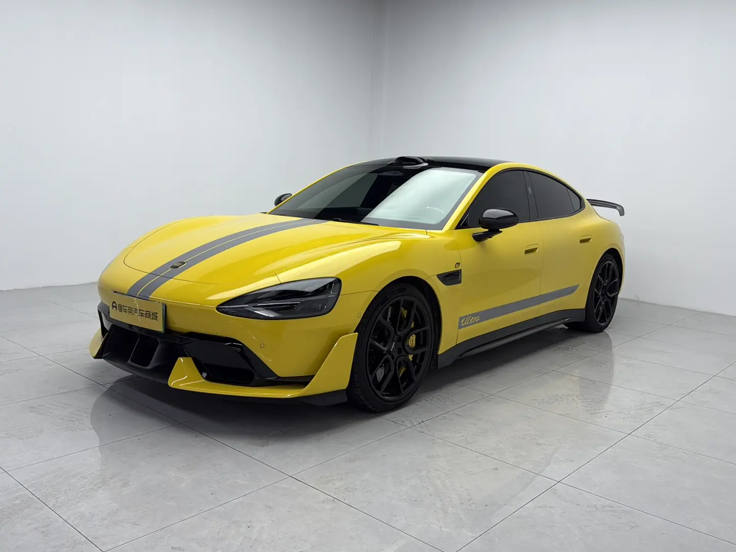 Xiaomi car Xiaomi SU7 Ultra  из Китая