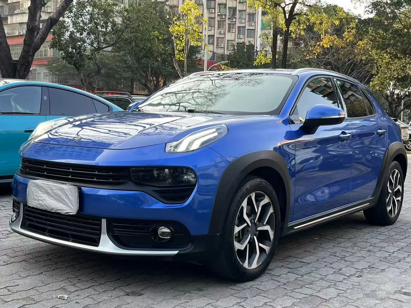 Lynk & Co 02