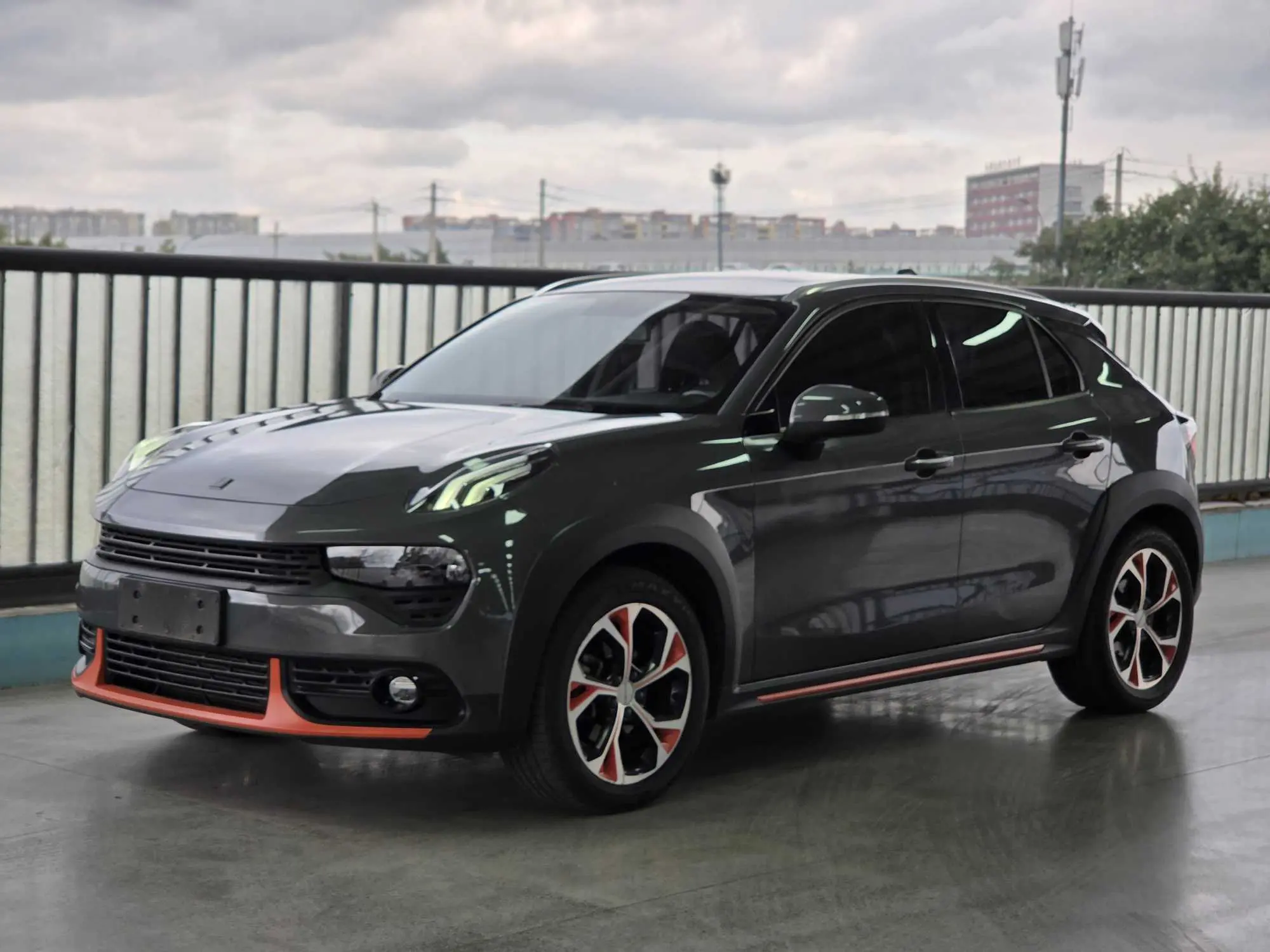Lynk & Co 02