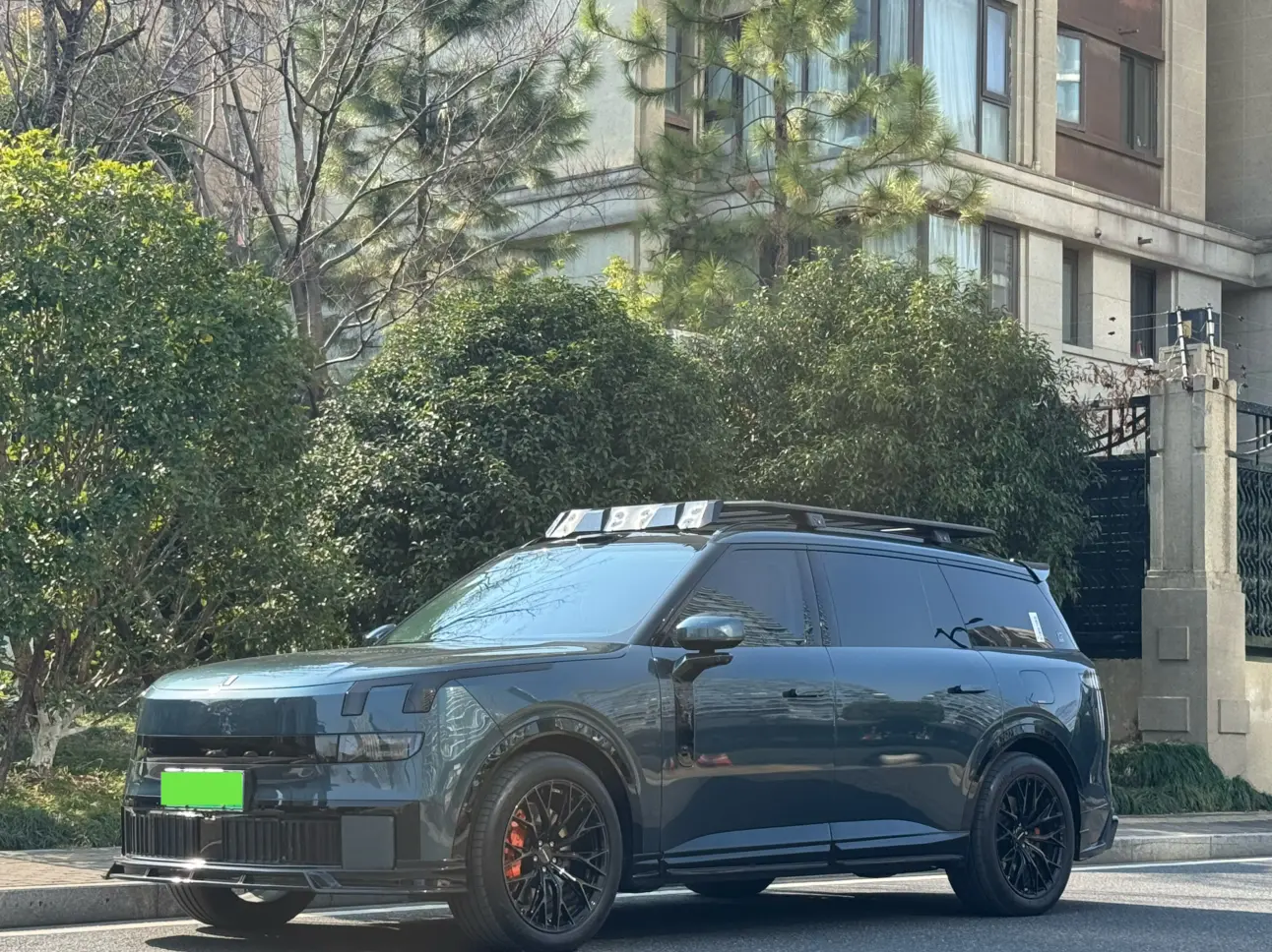 Lynk & Co 900