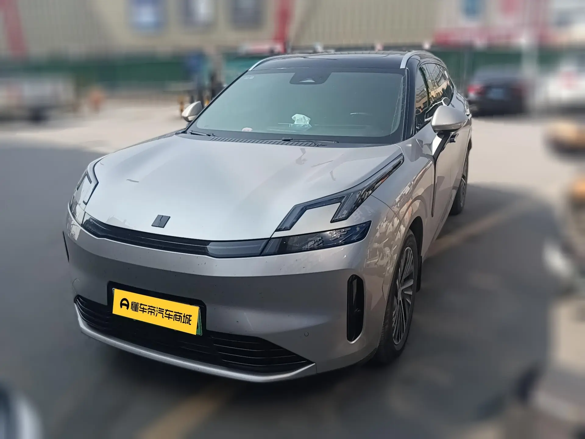 Lynk & Co 08 EM-P