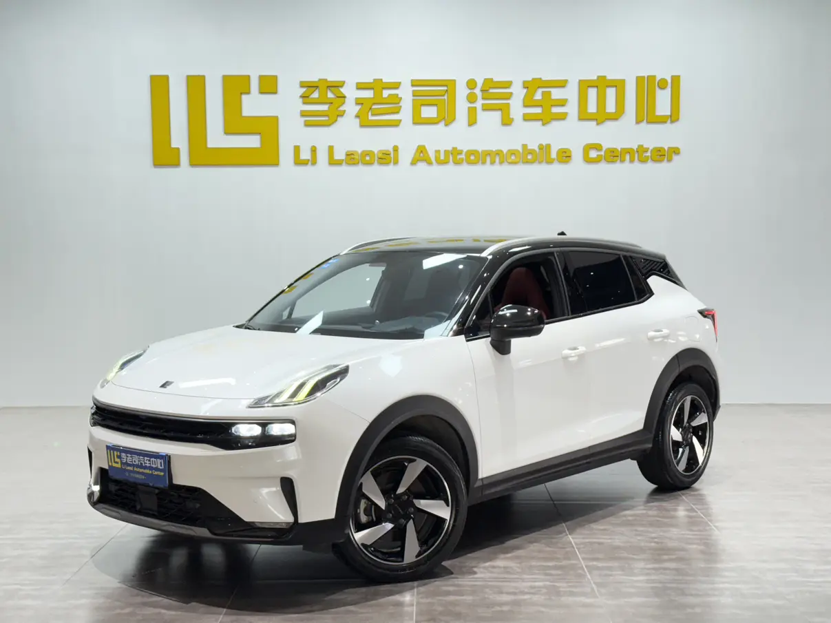 Lynk & Co 06