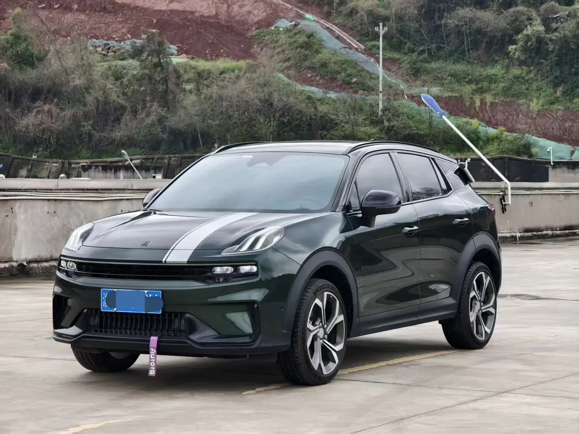 Lynk & Co 06