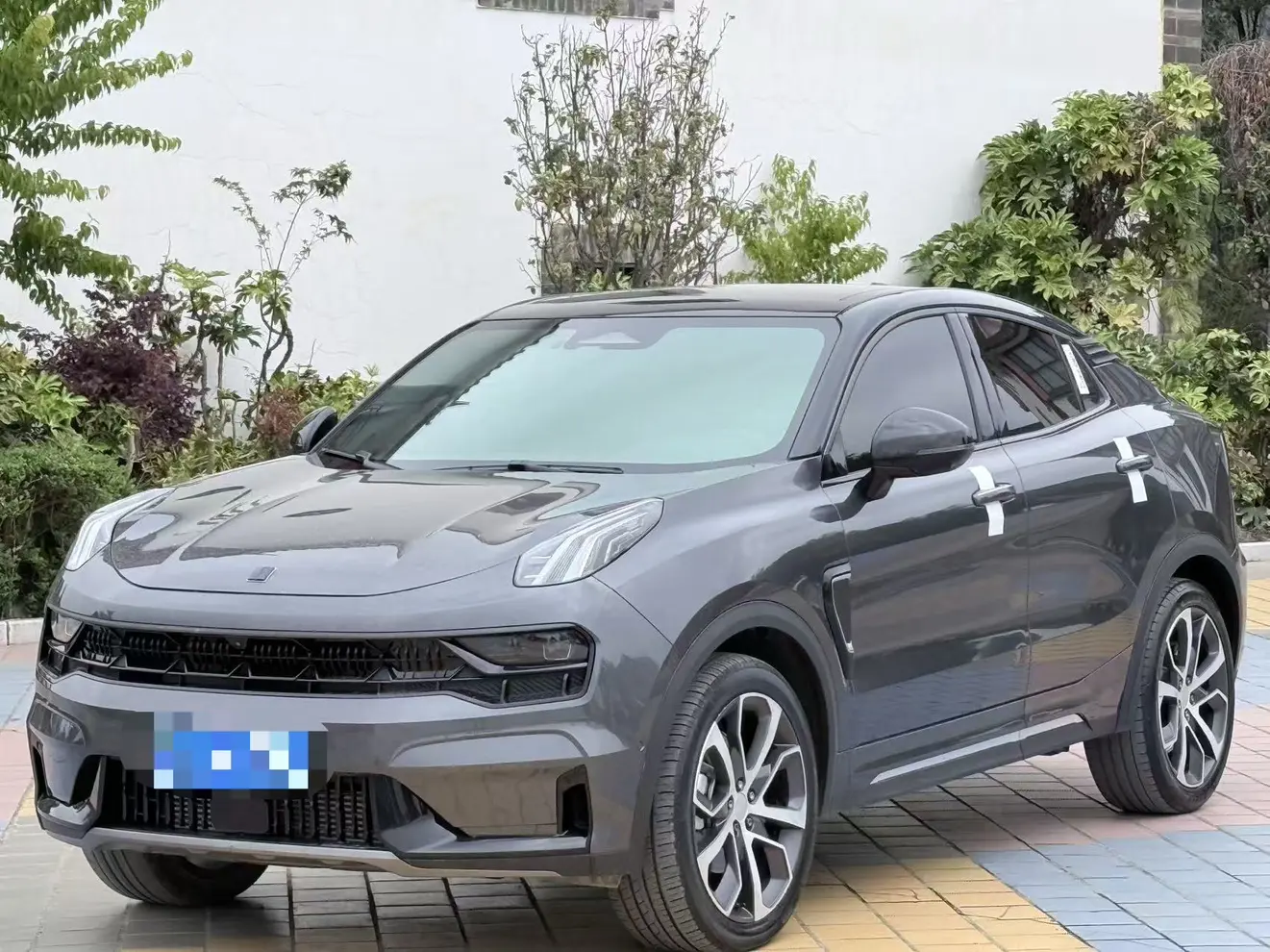Lynk & Co 05