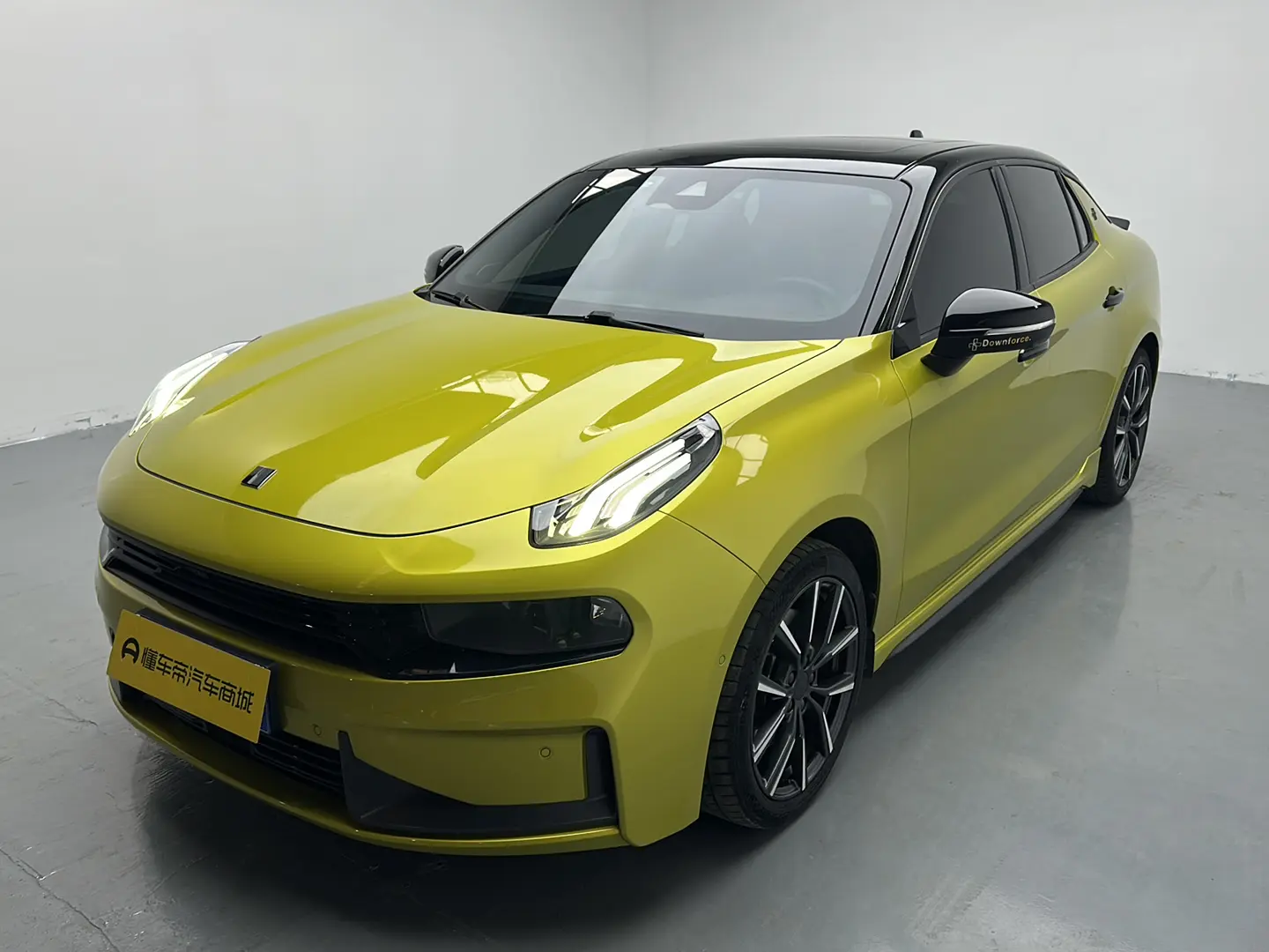 Lynk & Co 03