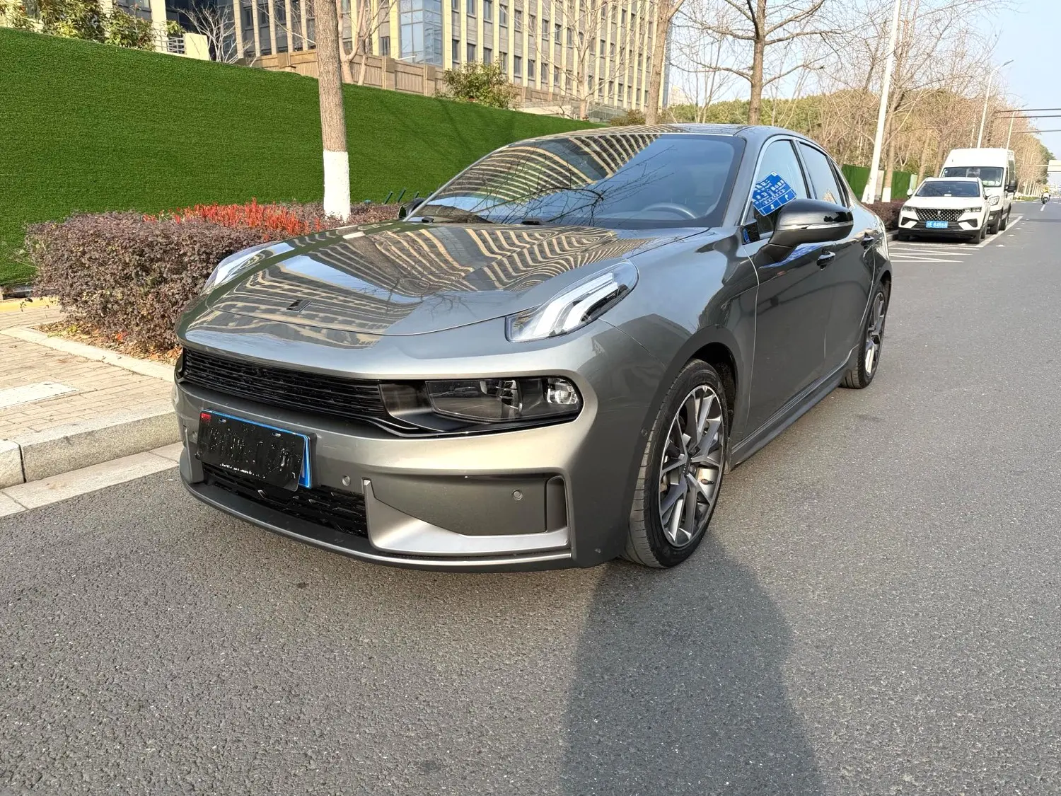 Lynk & Co 03