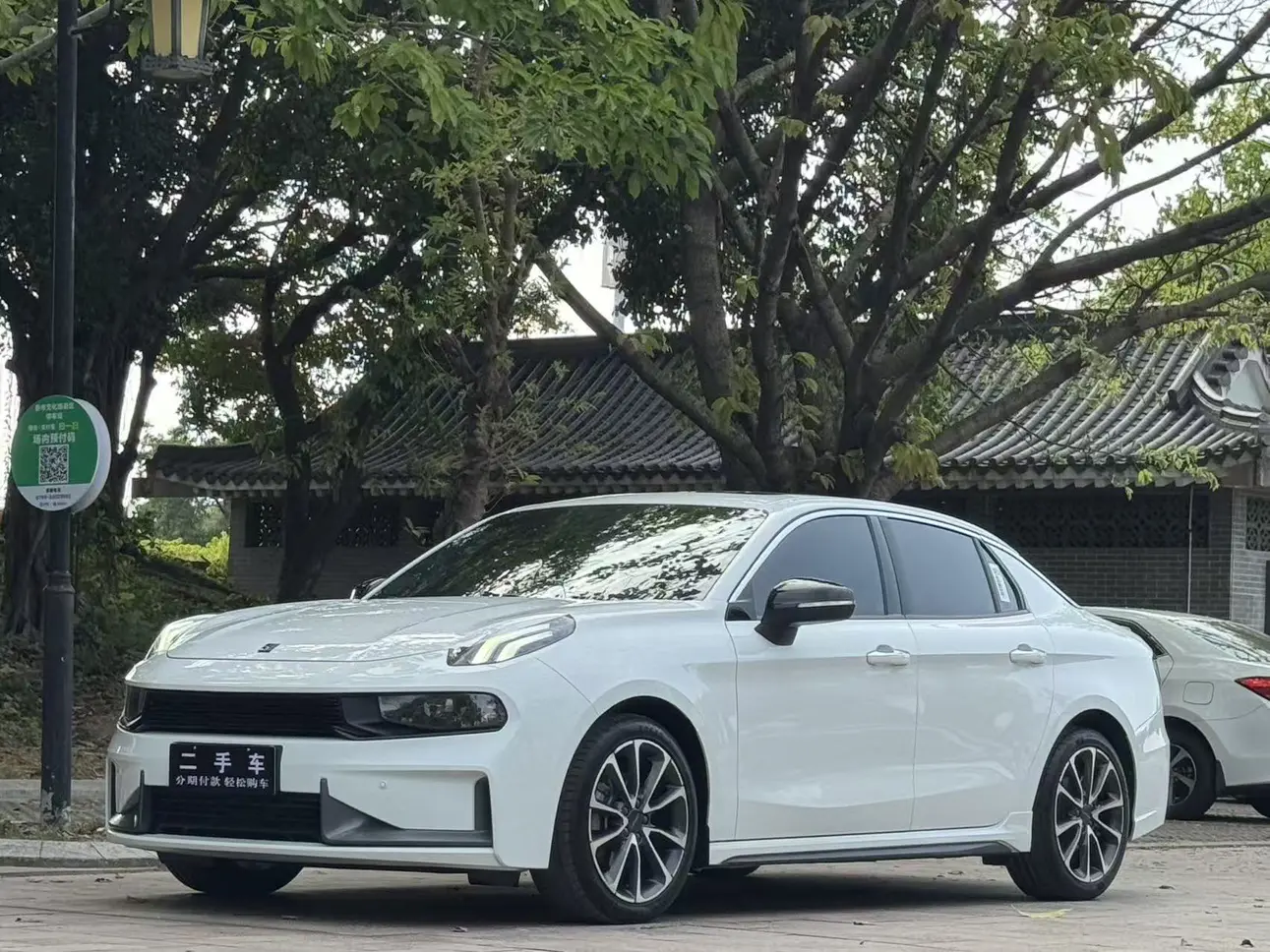 Lynk & Co 03