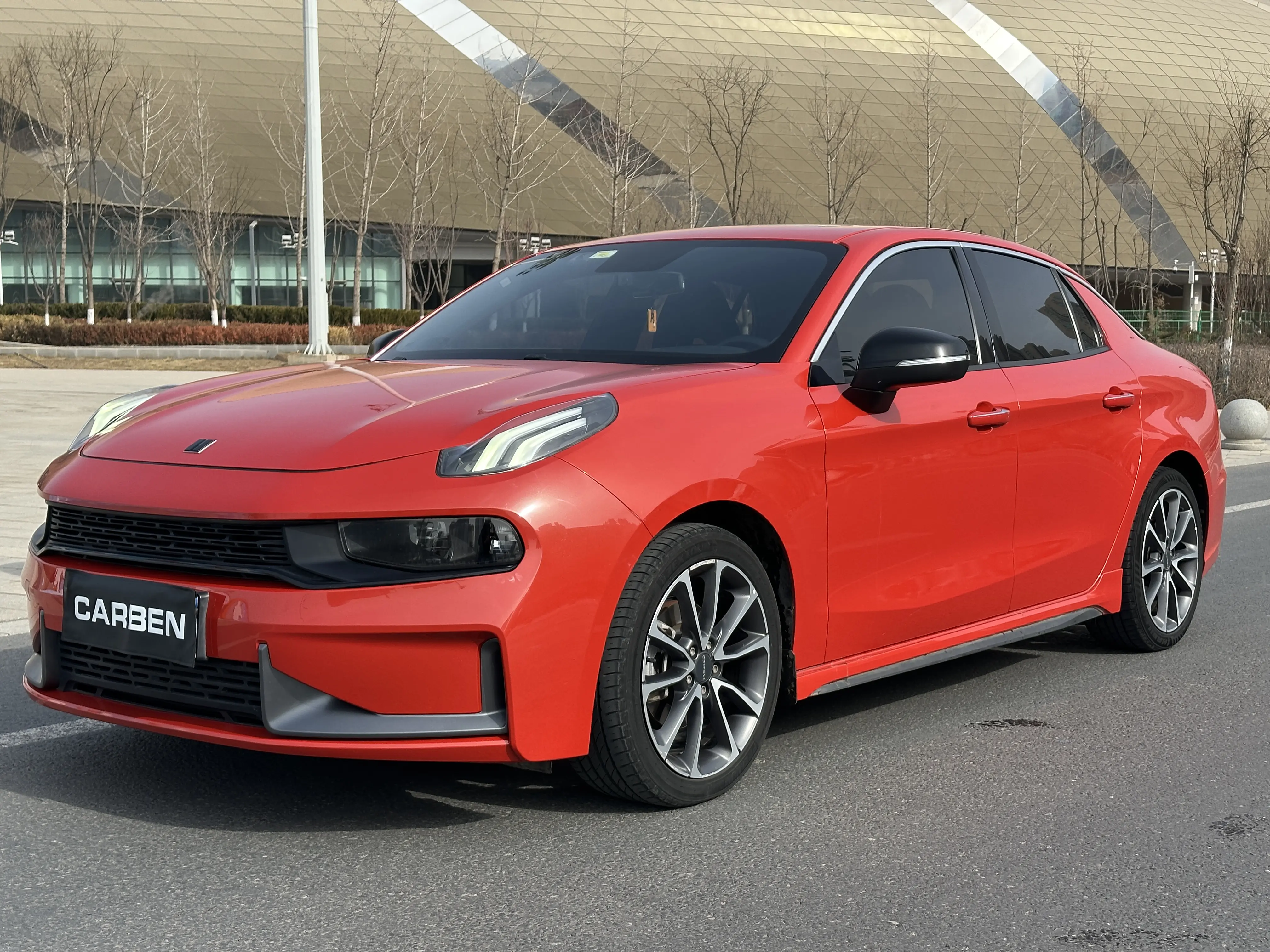 Lynk & Co 03