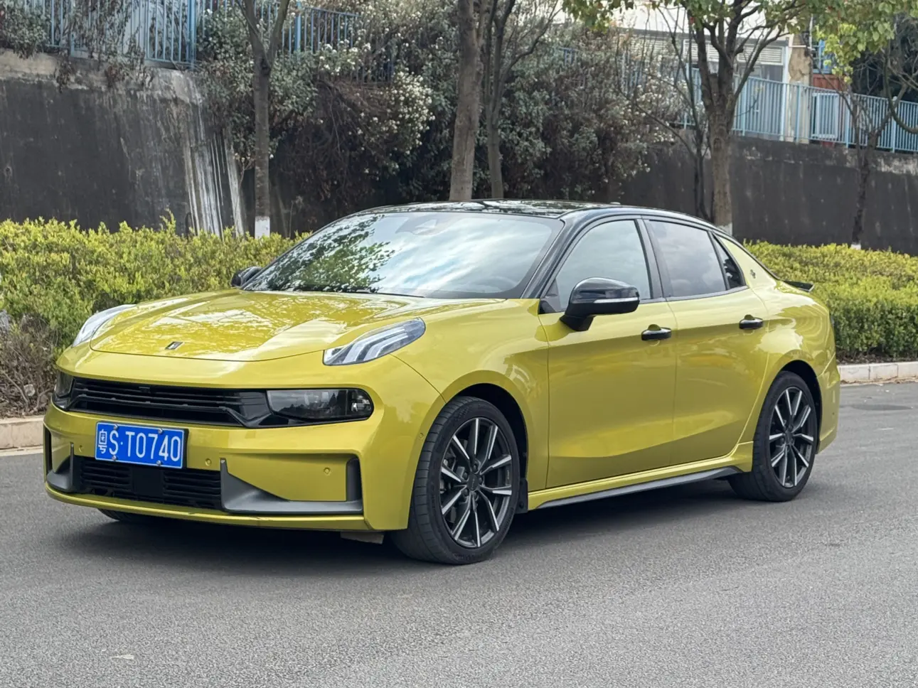 Lynk & Co 03
