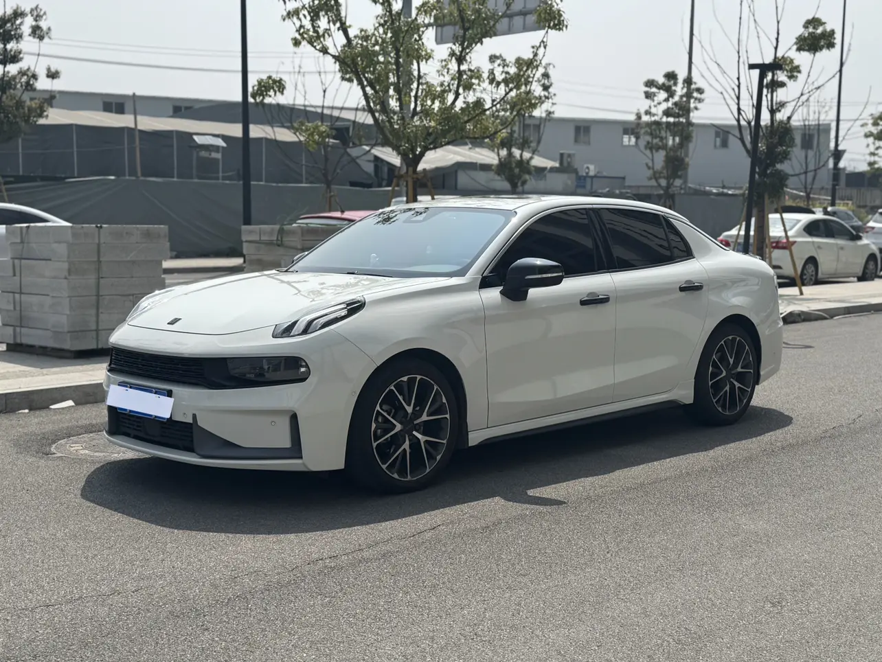 Lynk & Co 03