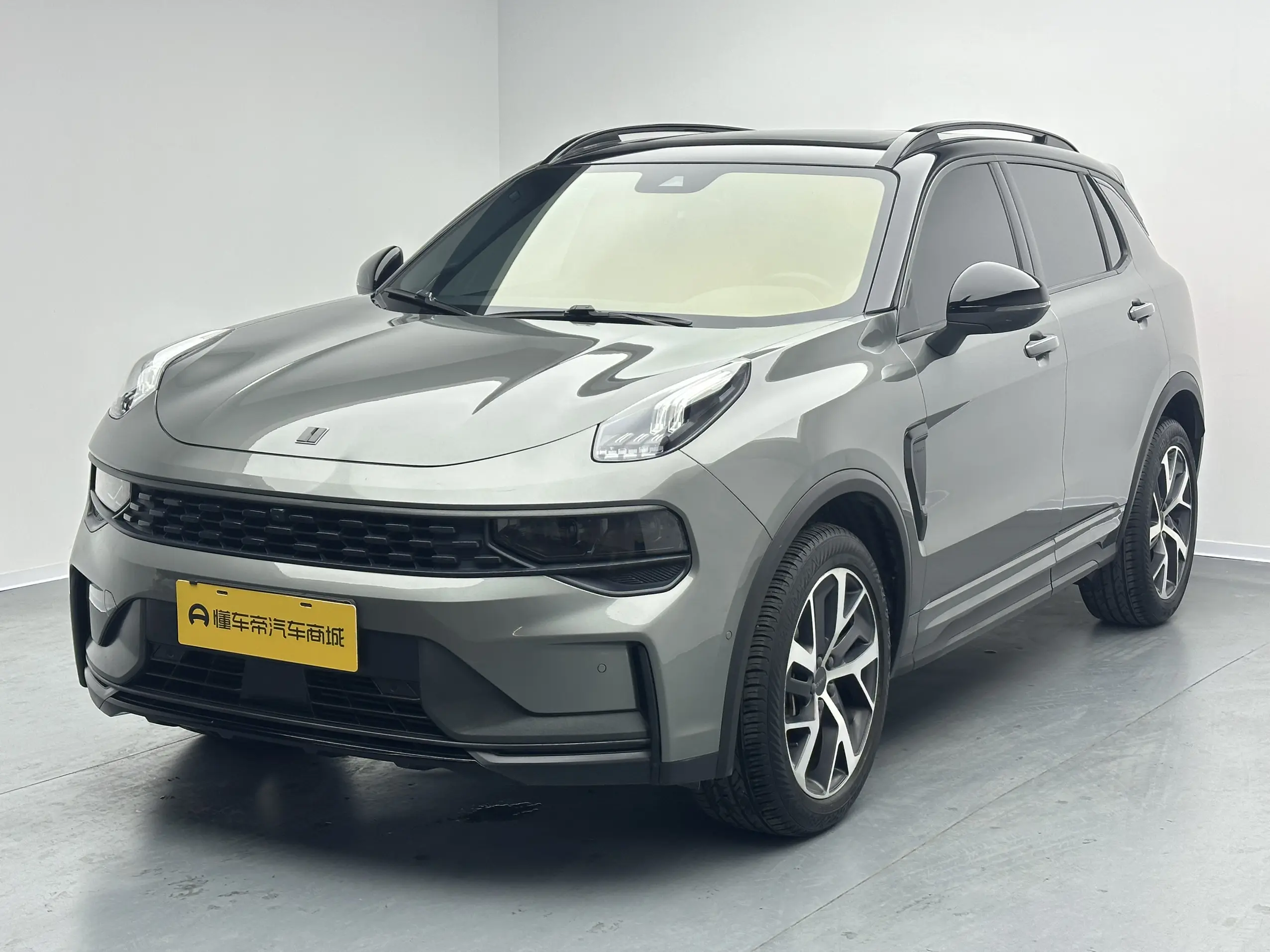 Lynk & Co 01