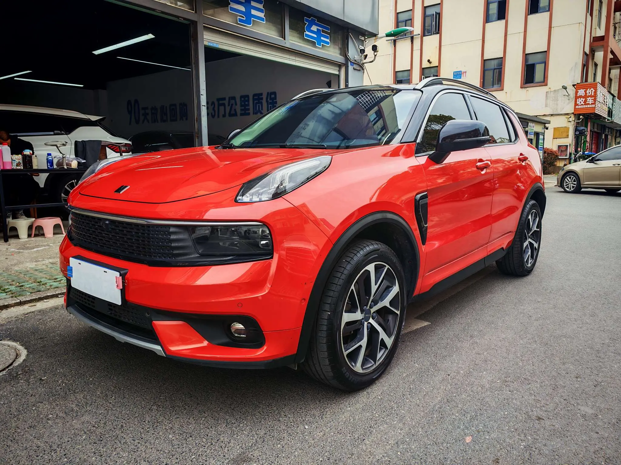 Lynk & Co 01