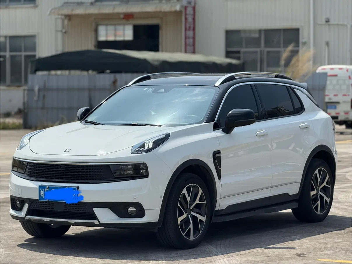 Lynk & Co 01