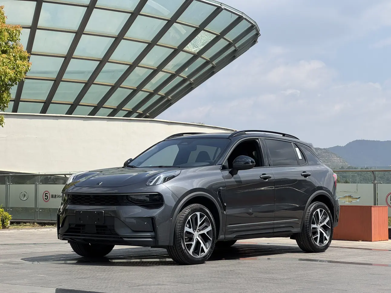 Lynk & Co 01