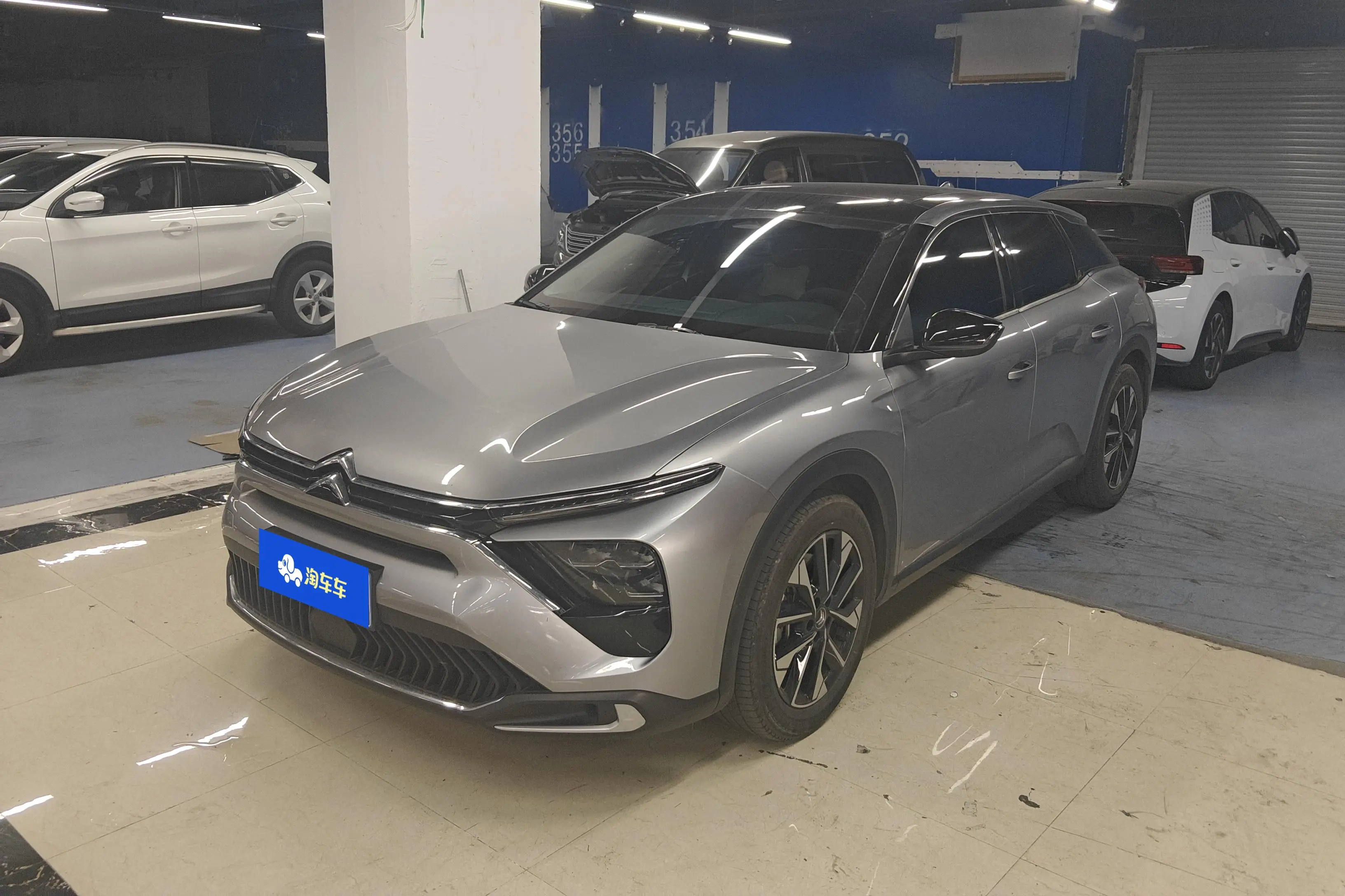 Citroën Versailles C5 X