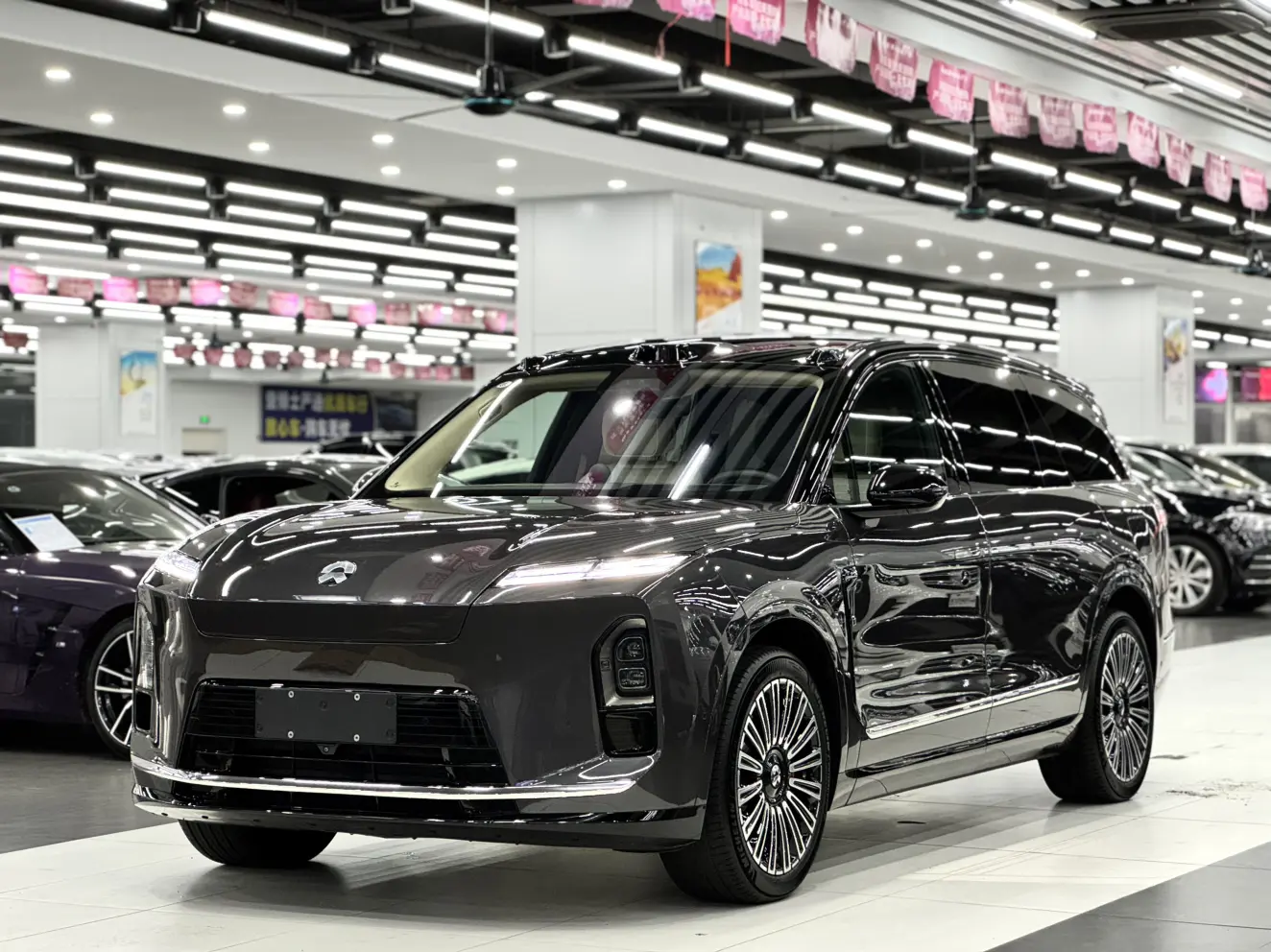 NIO ES8