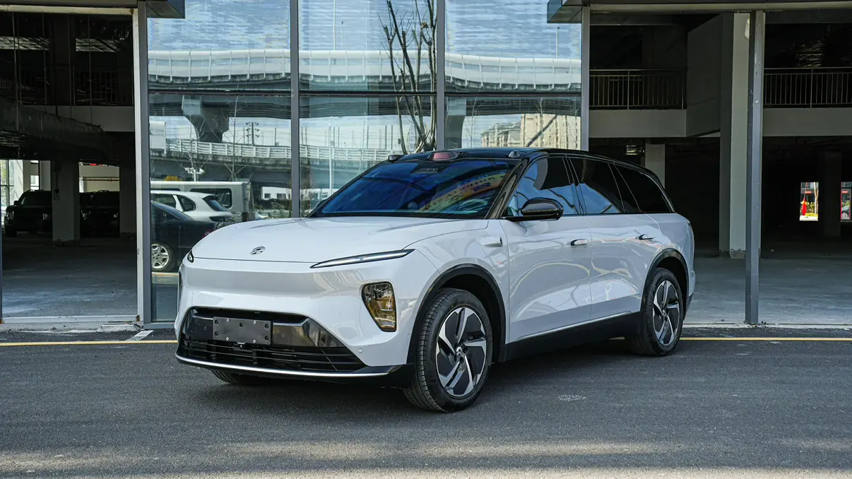 NIO ES8
