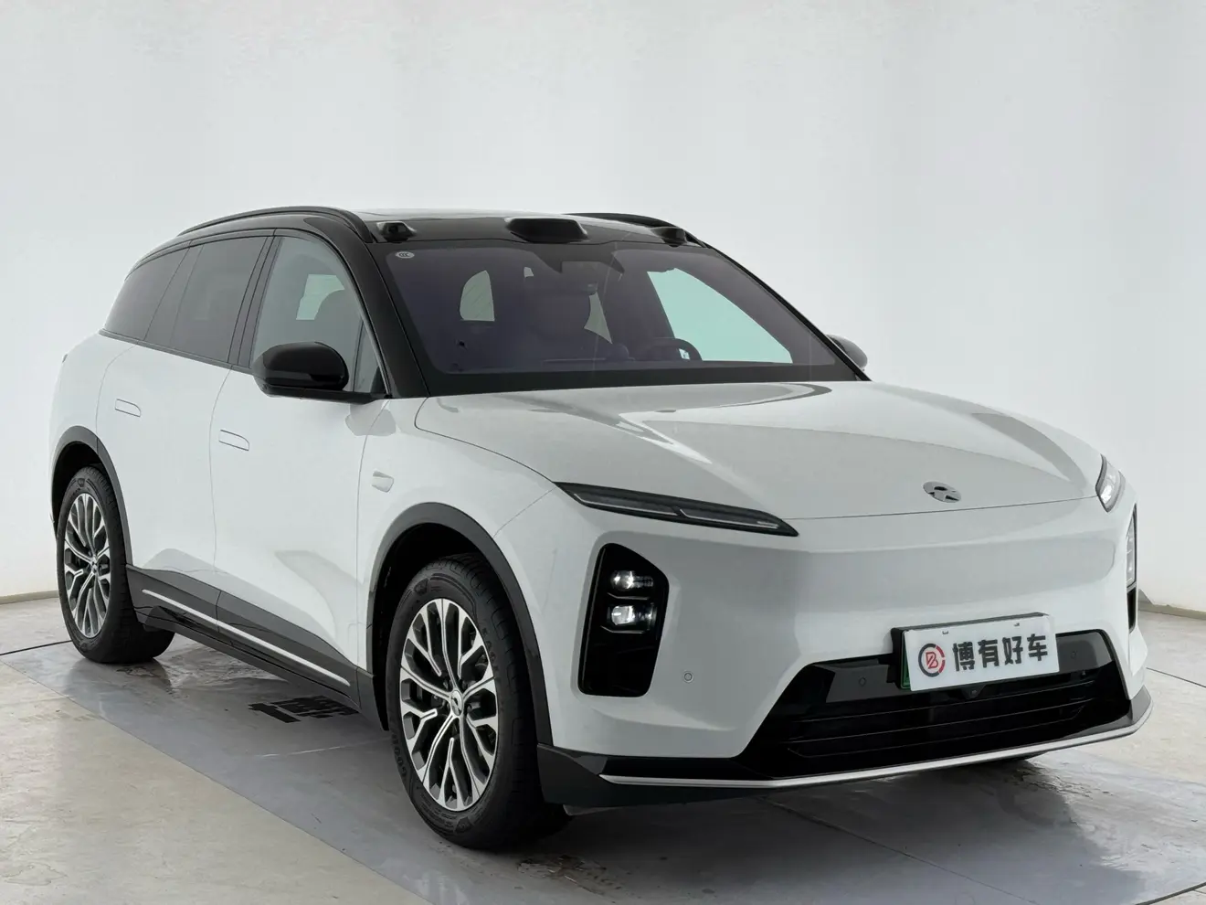 NIO ES6