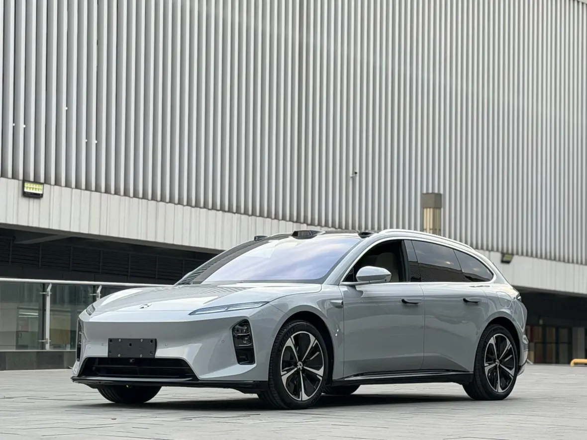 NIO ET5T