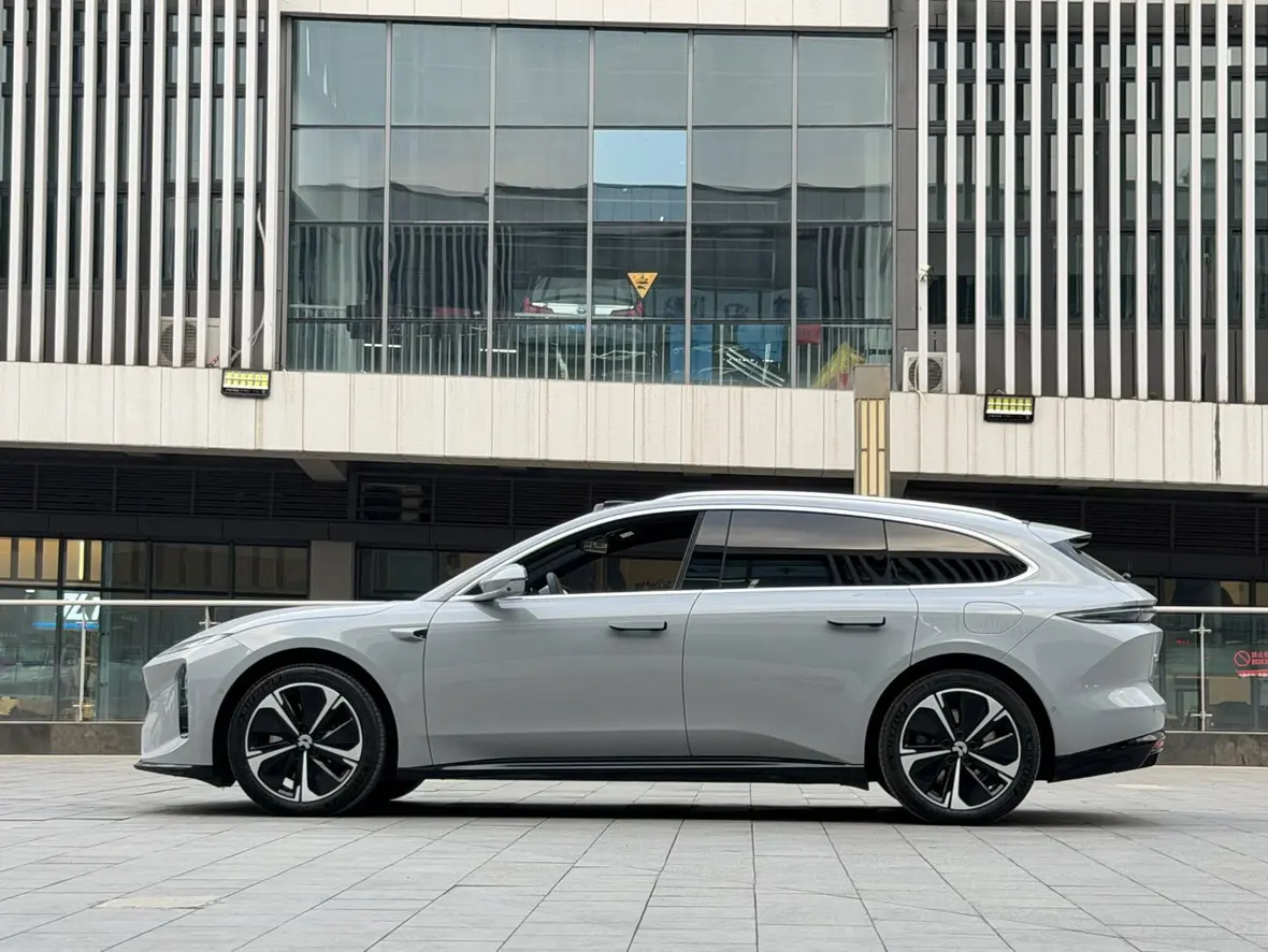 NIO ET5T