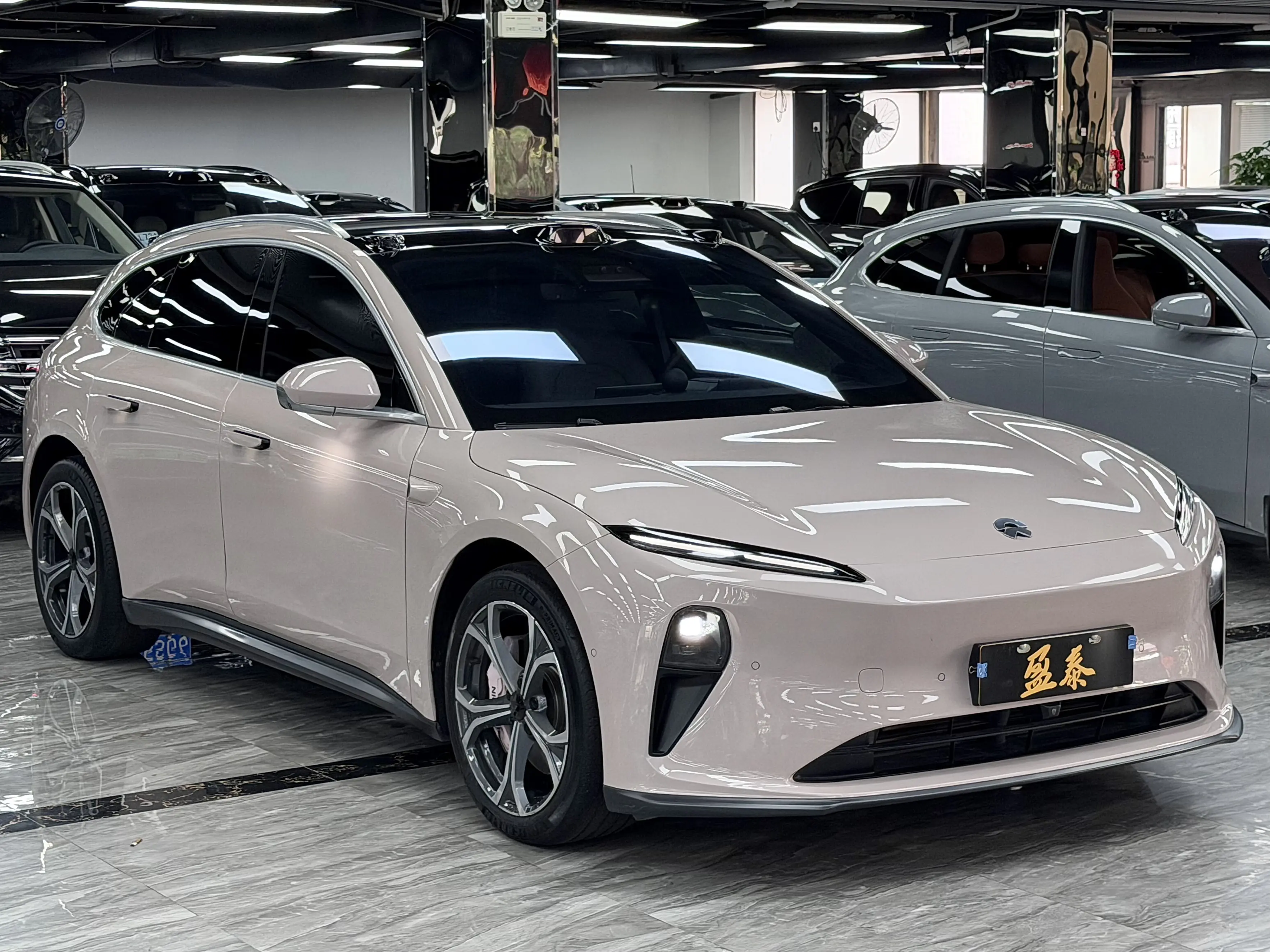 NIO ET5T