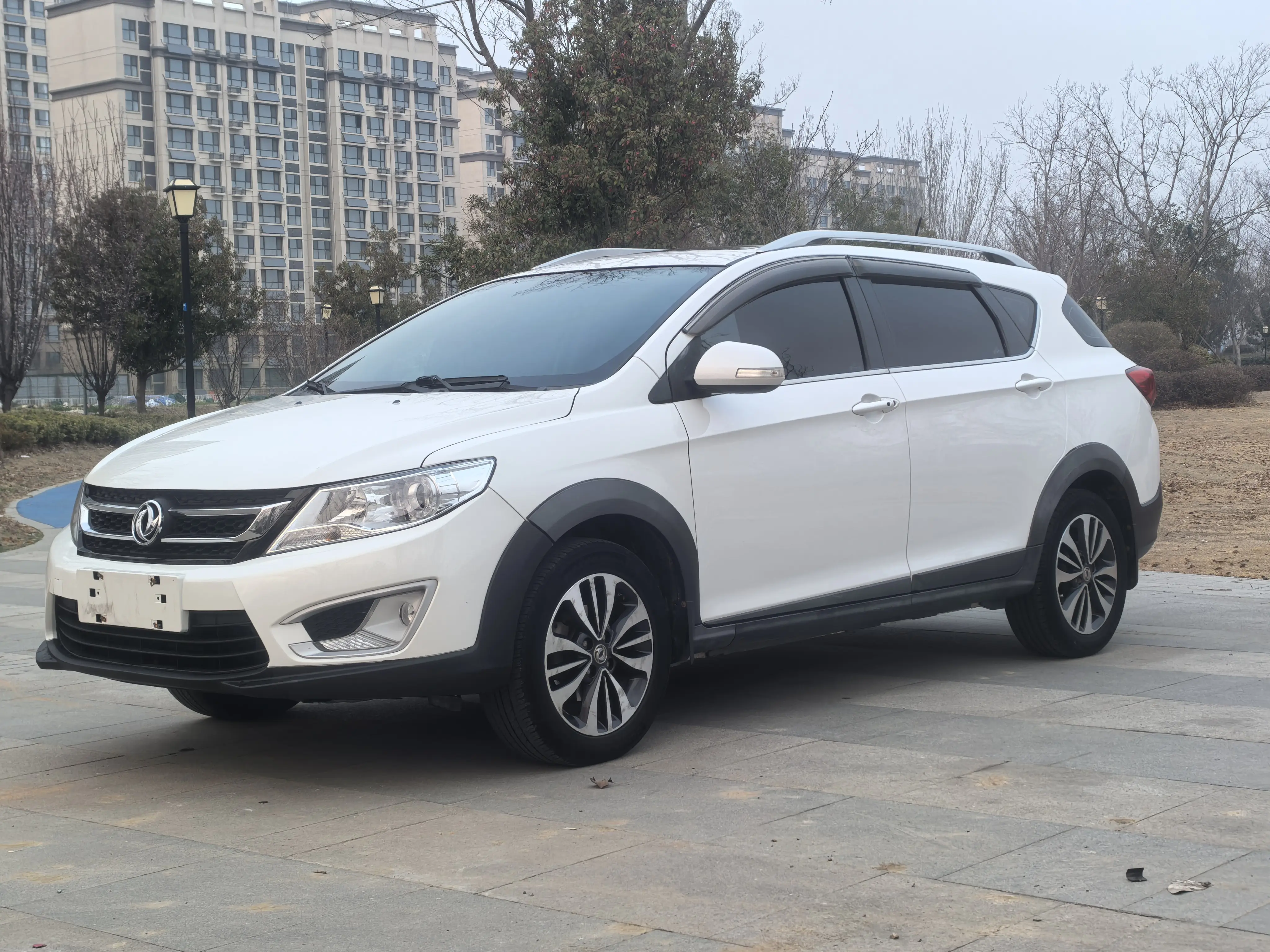 Dongfeng Fengshen AX3