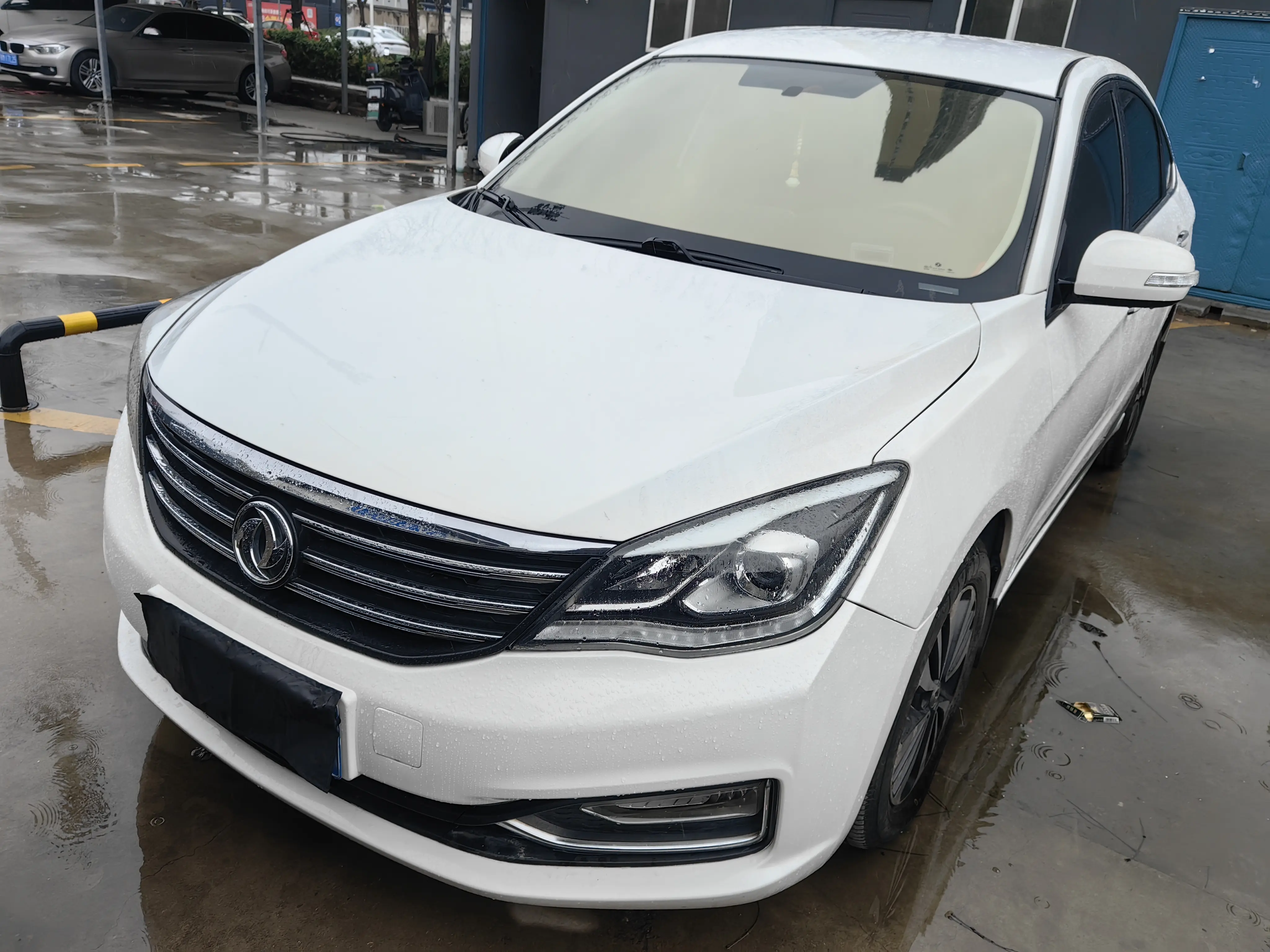 Dongfeng Fengshen A60