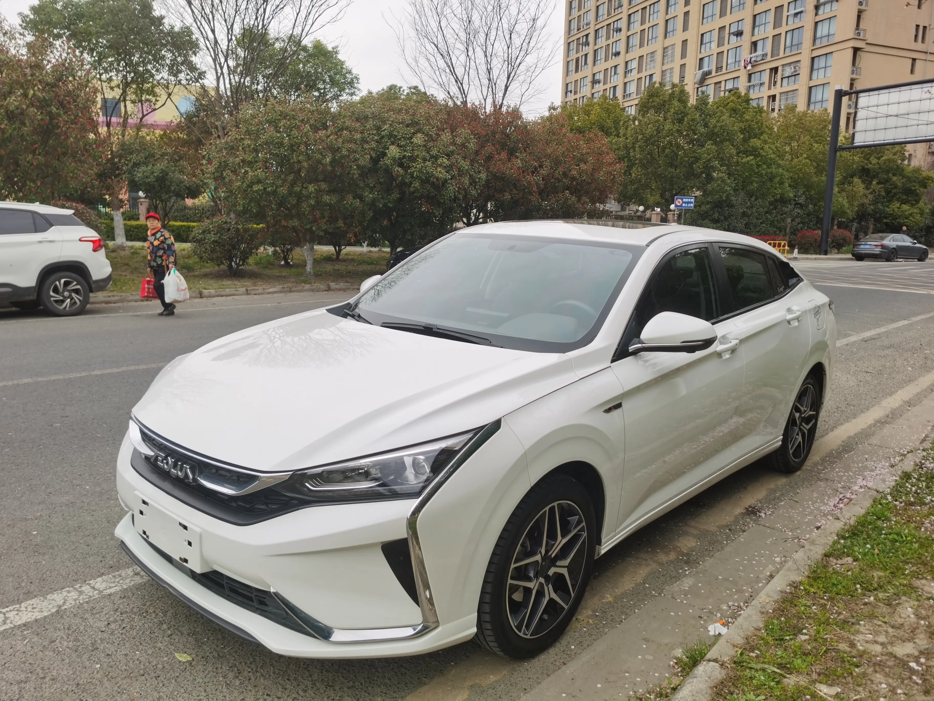 Dongfeng Yixuan