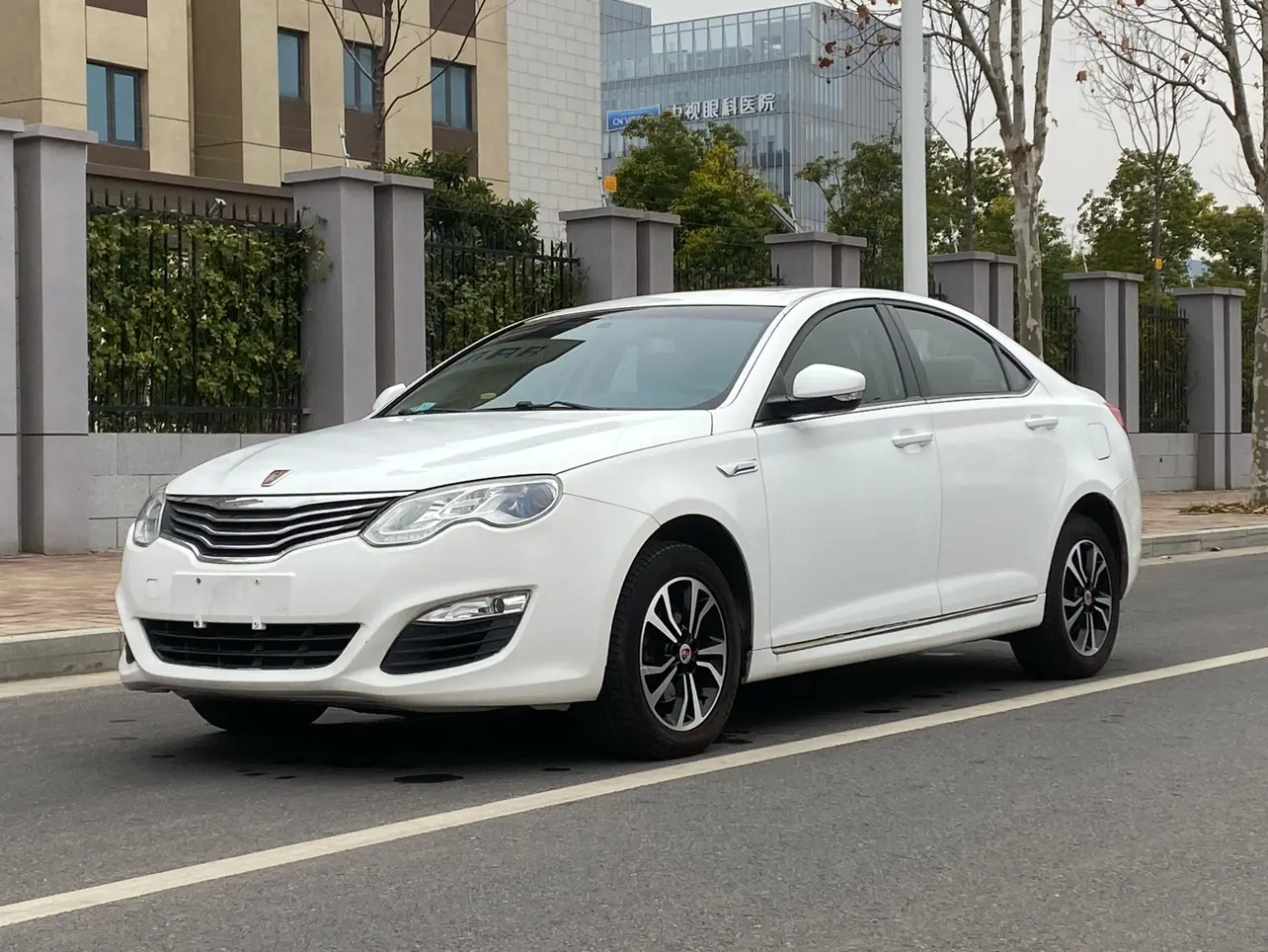 Roewe e550